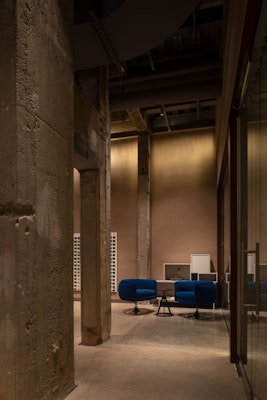 durso swivel chair piton side table muuto stacked storage system washington dc showroom