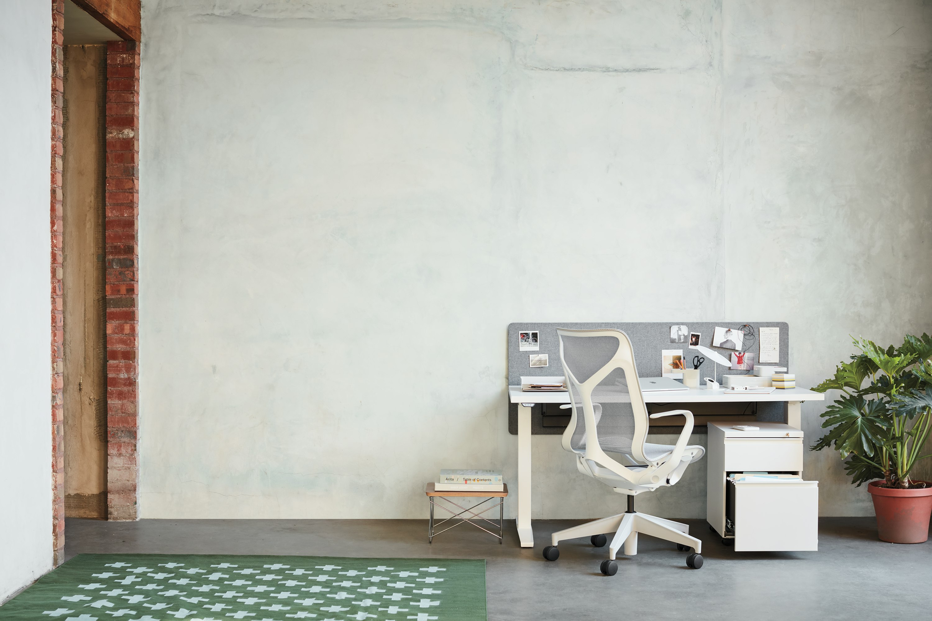 Cosm Chair