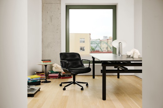 Pollock Executive Chair Muecke Dining Table Saarinen Side Table