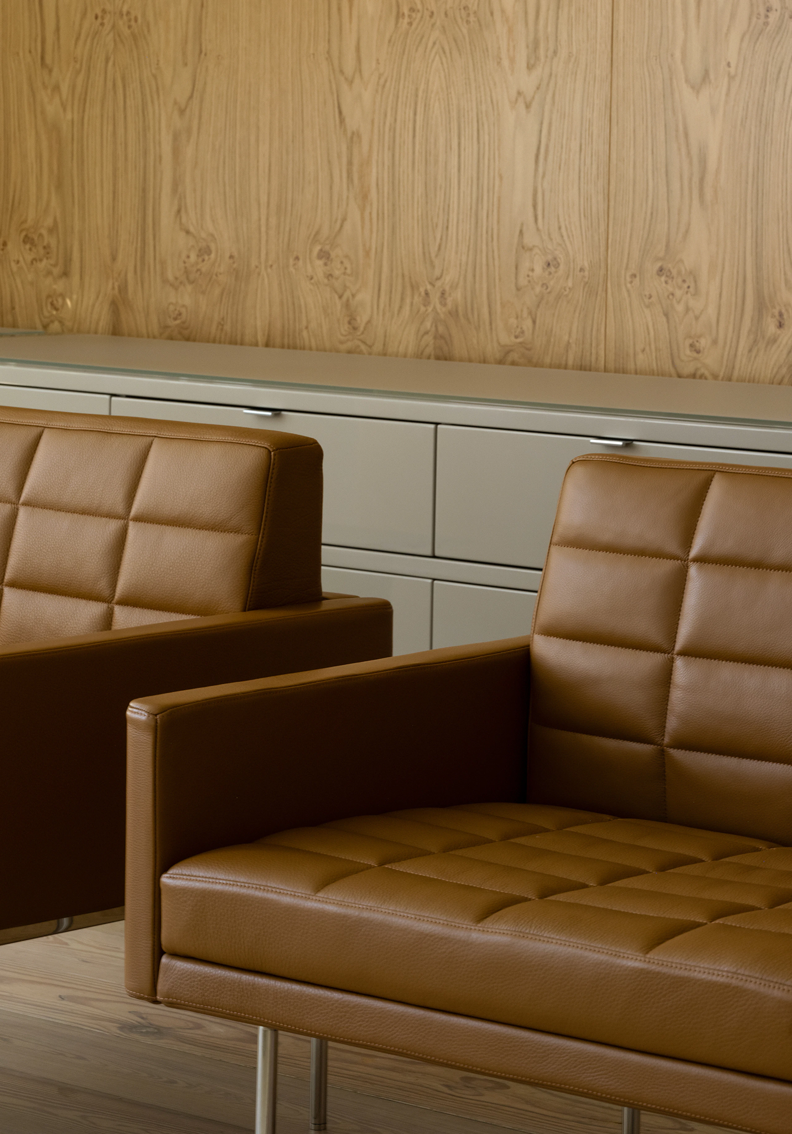 Tuxedo Component Club Chair