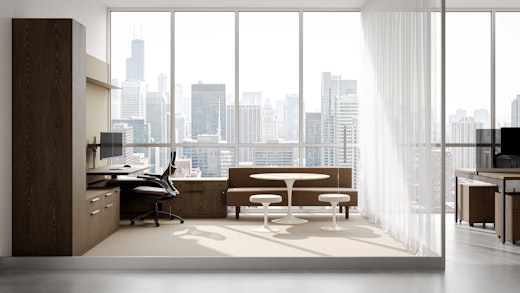 Saarinen Dining Table Tulip Stool