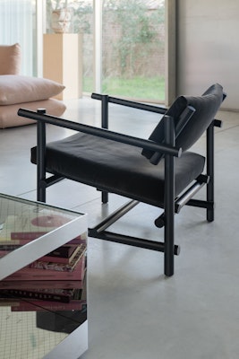 Muecke Lounge Chair