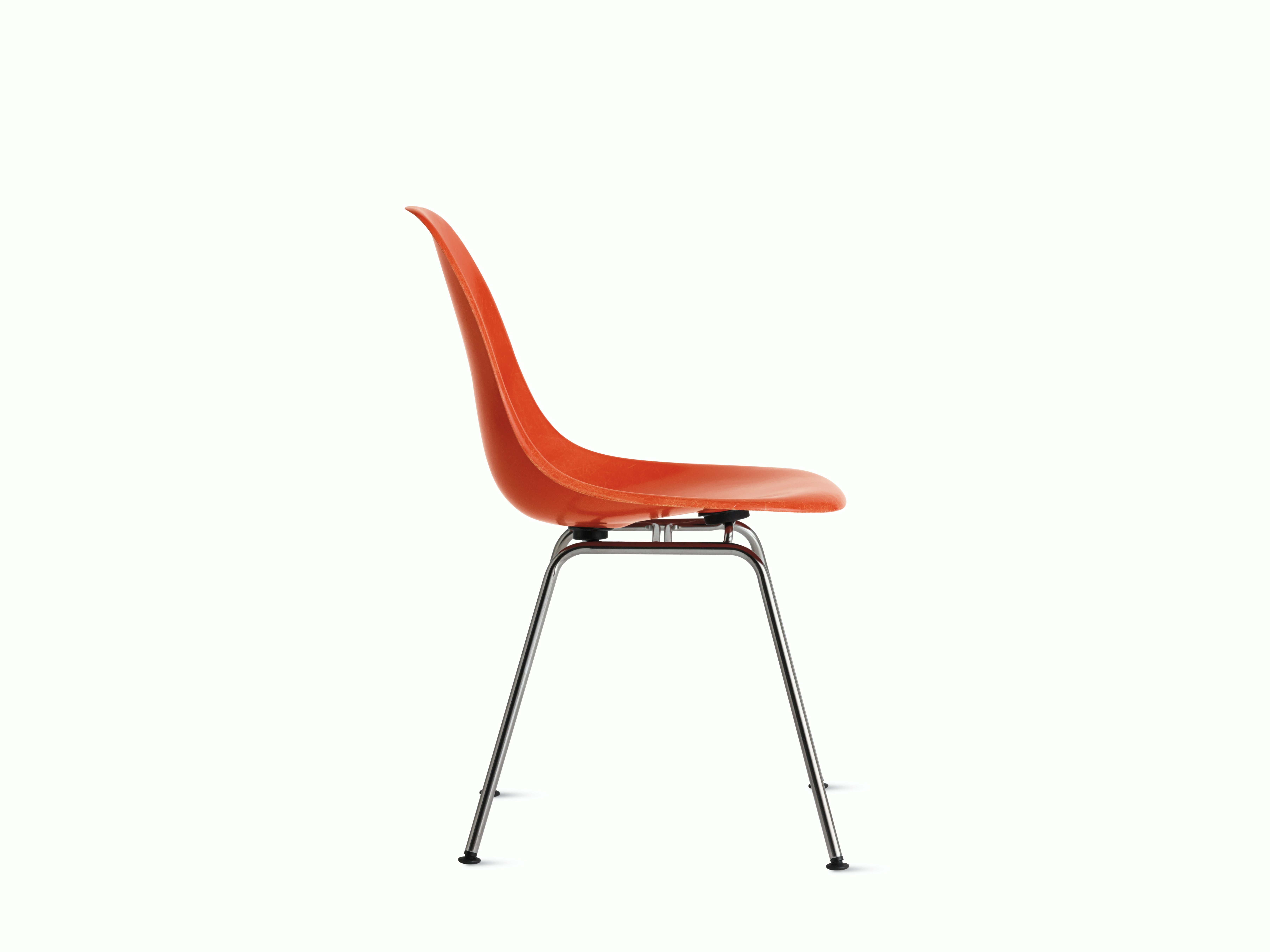 Eames Molded Fiberglass 4-Leg Side Chair (DFSX)