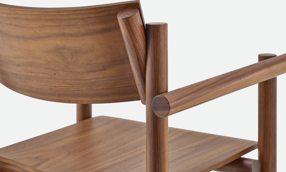 Muecke Armchair - walnut