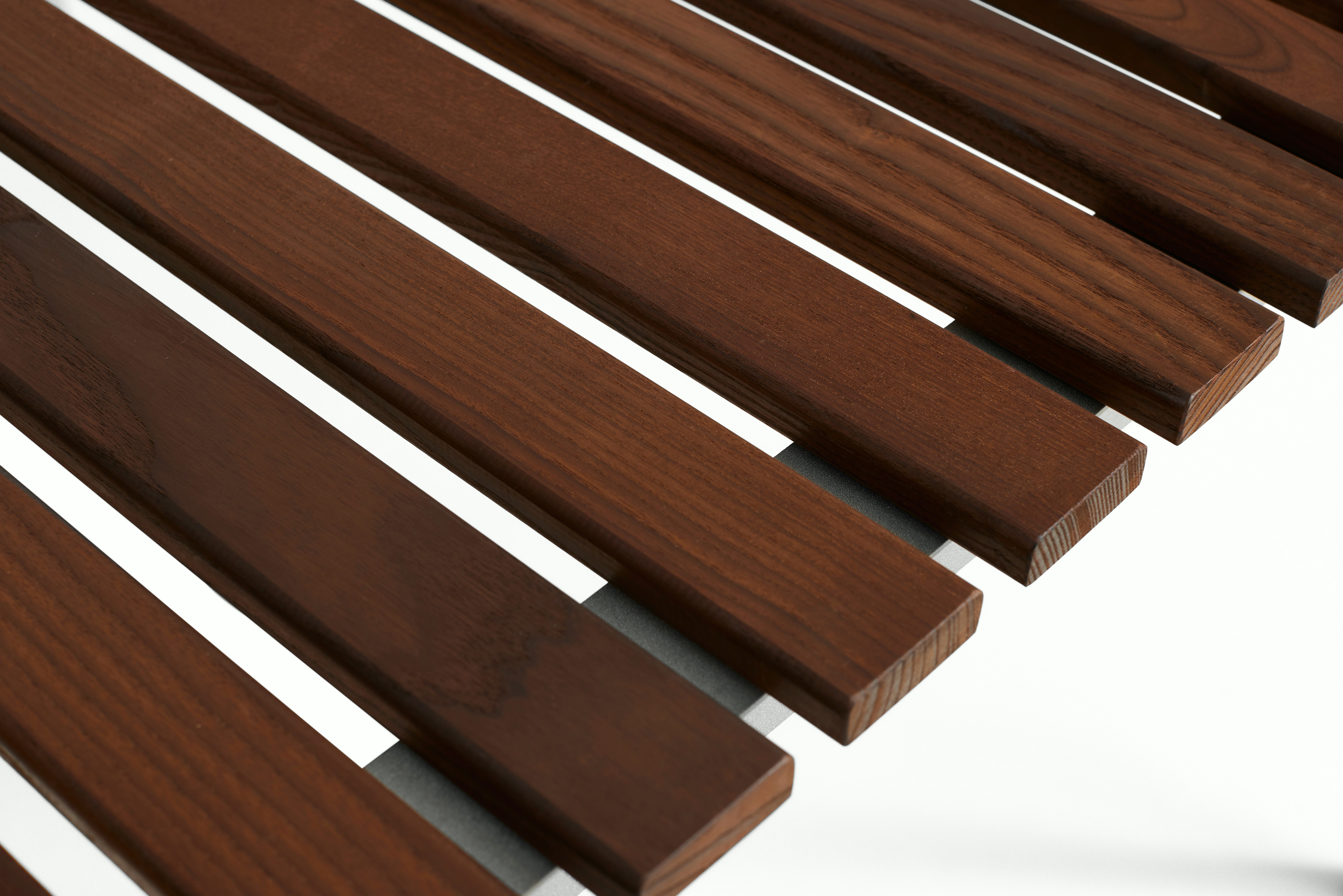 Traverse Lounge Chair with Arms