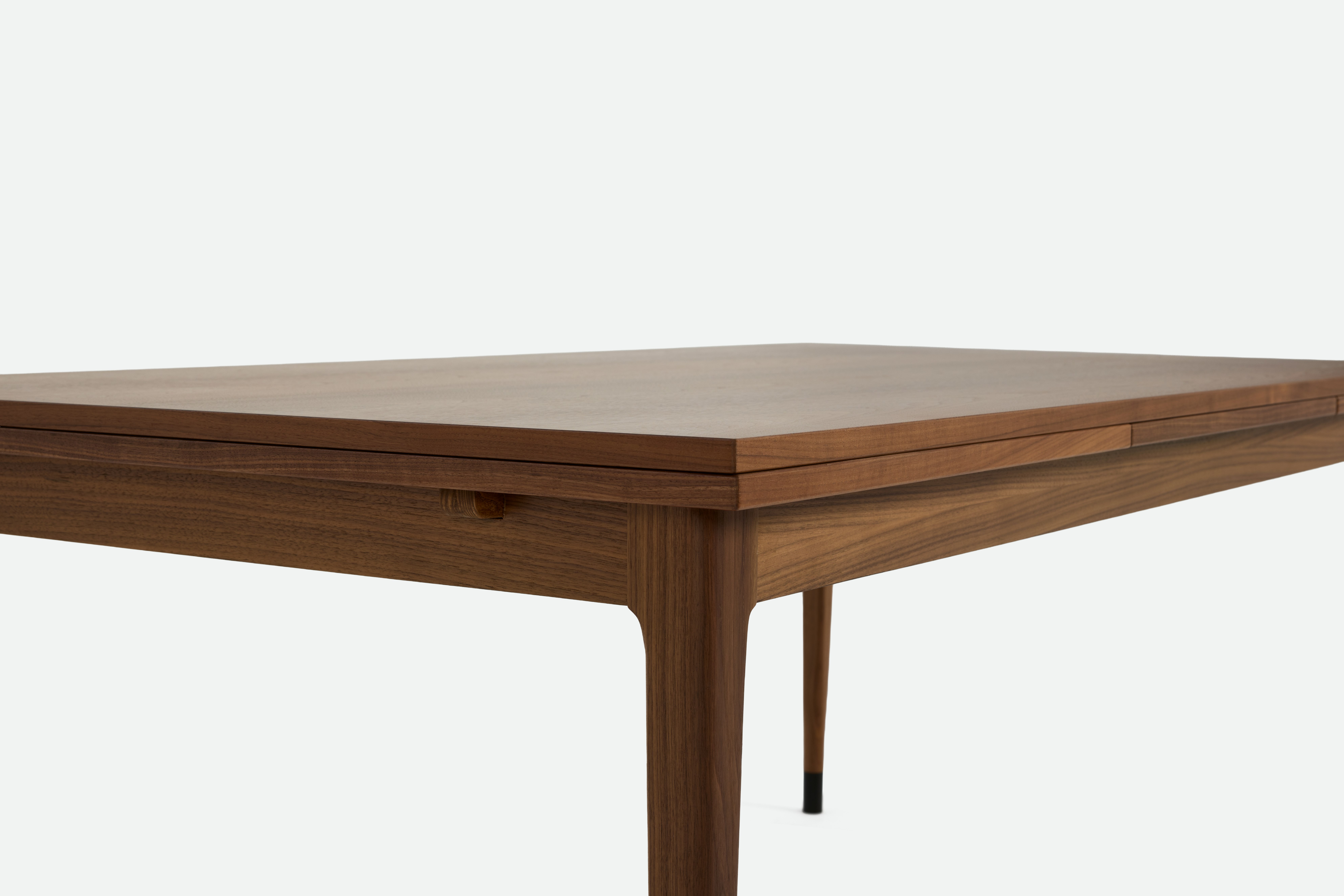 Kaia Extension Table in Walnut