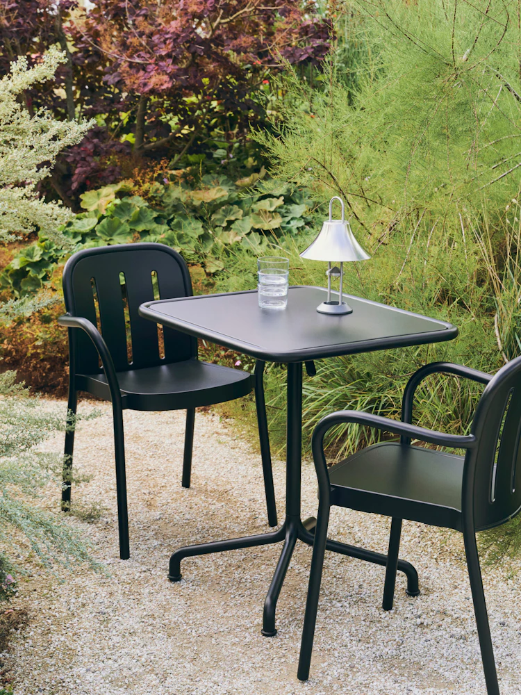 Deville Table, Large Round – Design Within Reach