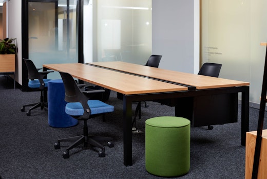 neocon 2018 hospitality at work antenna big table ollo rockwell unscripted upholstered seats 