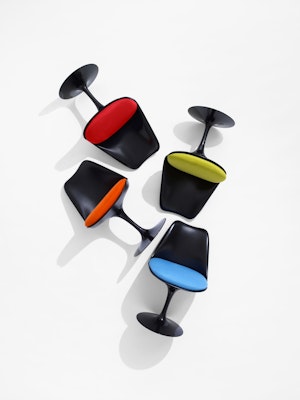 Saarinen Tulip Chairs with black base