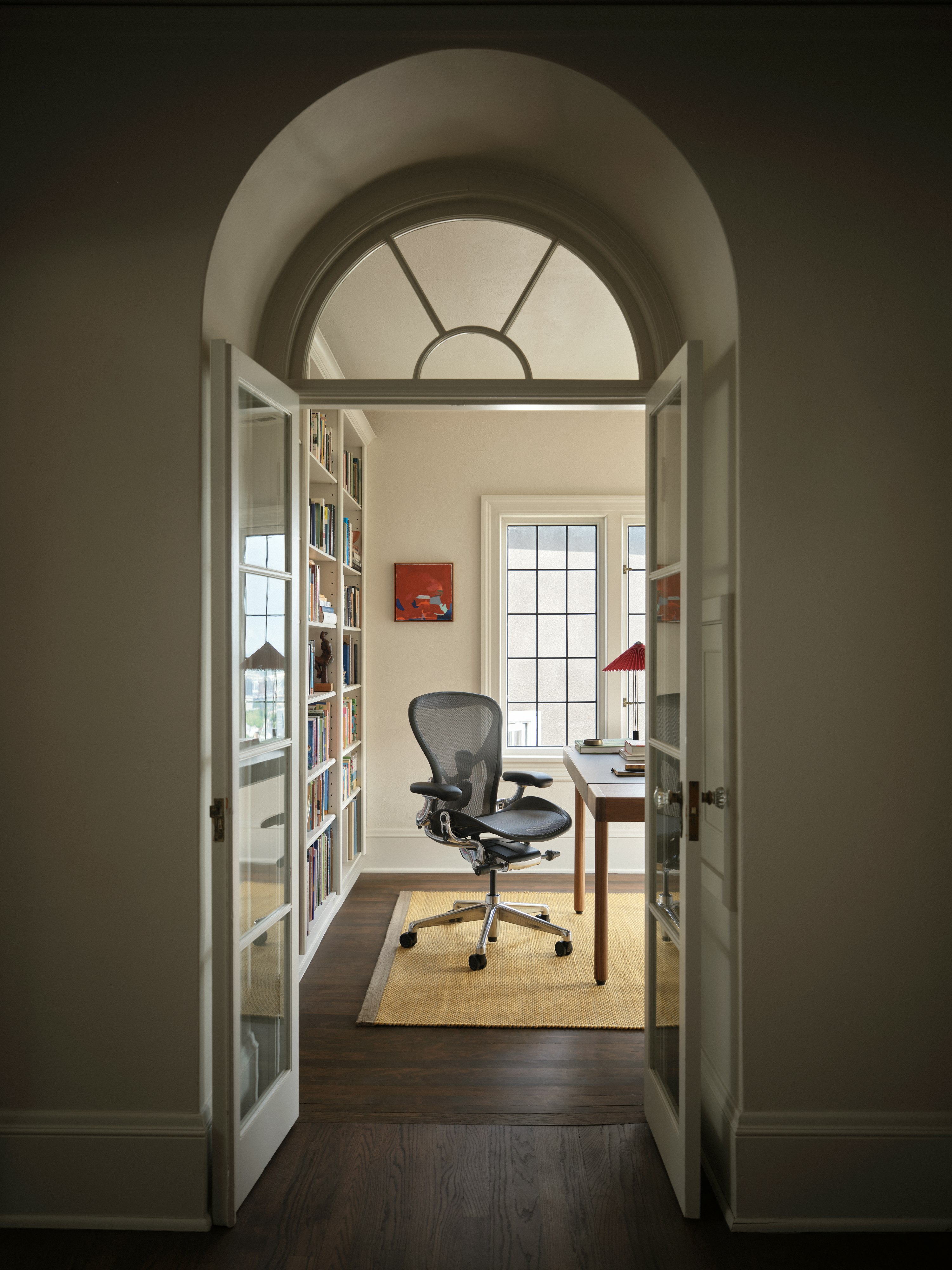 Aeron Chair in Graphite