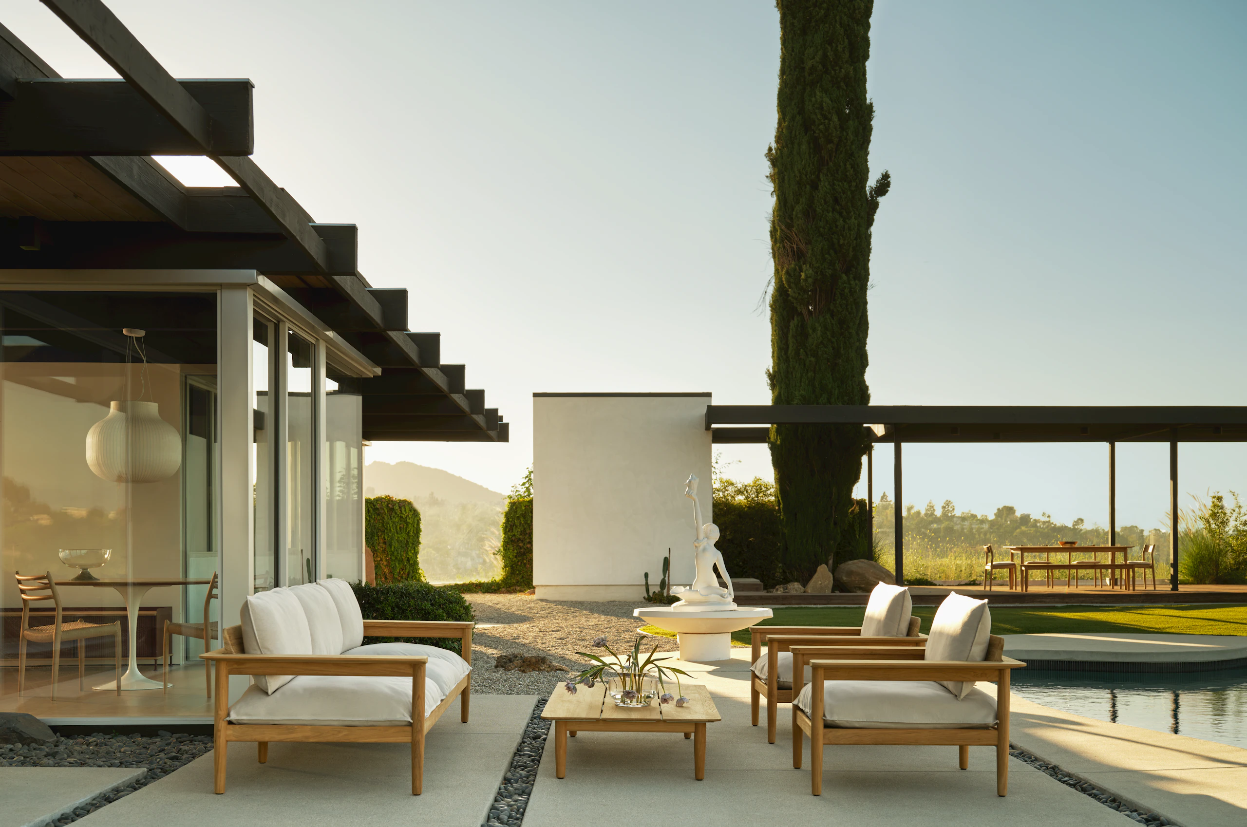 Terassi Lounge Chair, Sofa and Coffee Table