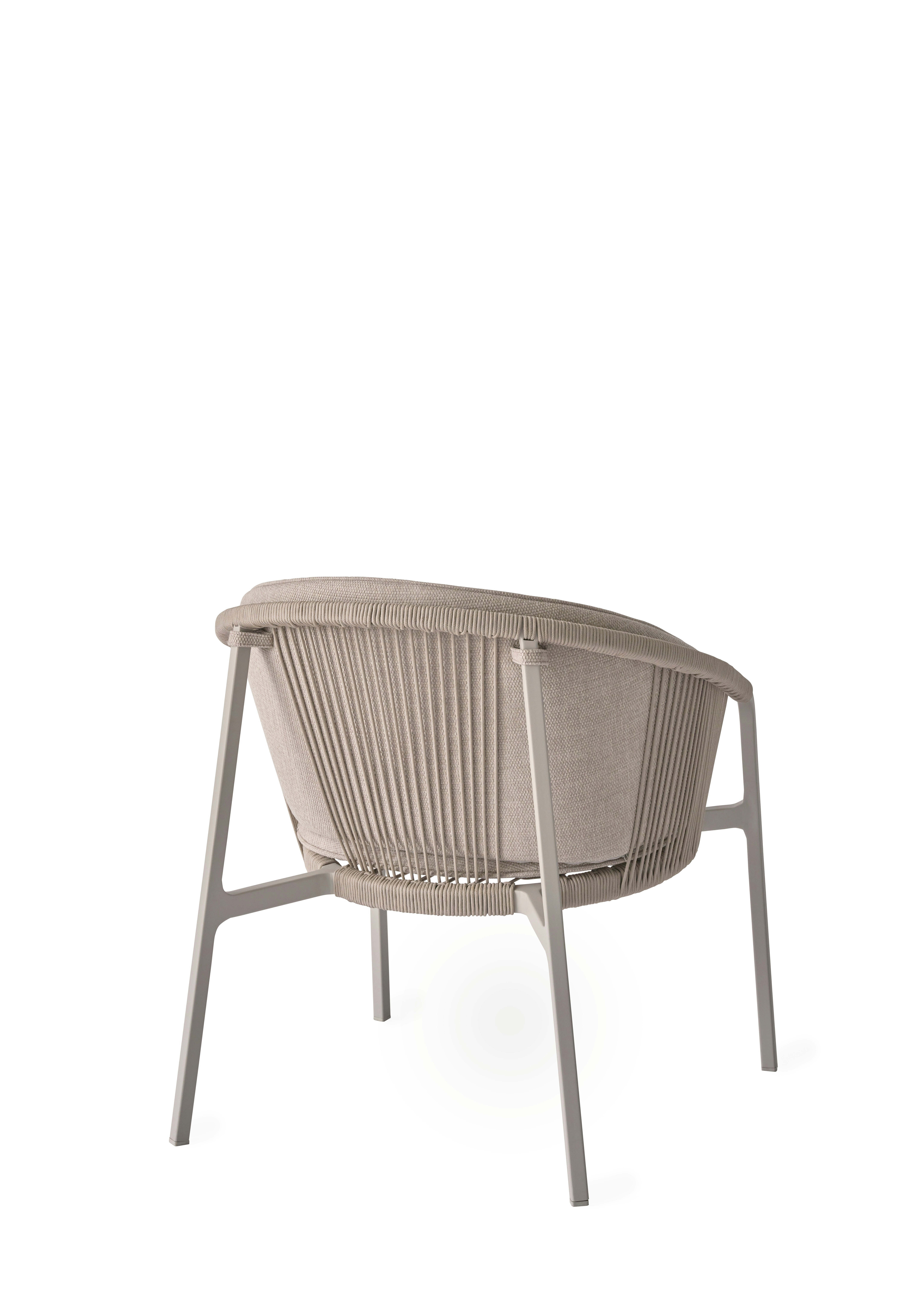 A Vipp712 Lagrasse Lounge Chair .