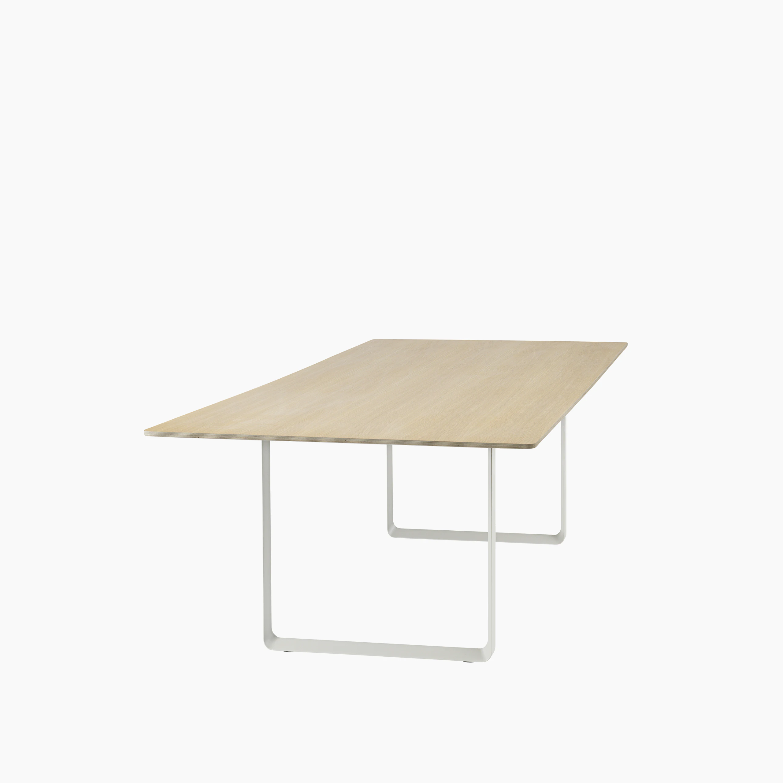 70 70 295x oak white angle Muuto 5000x5000