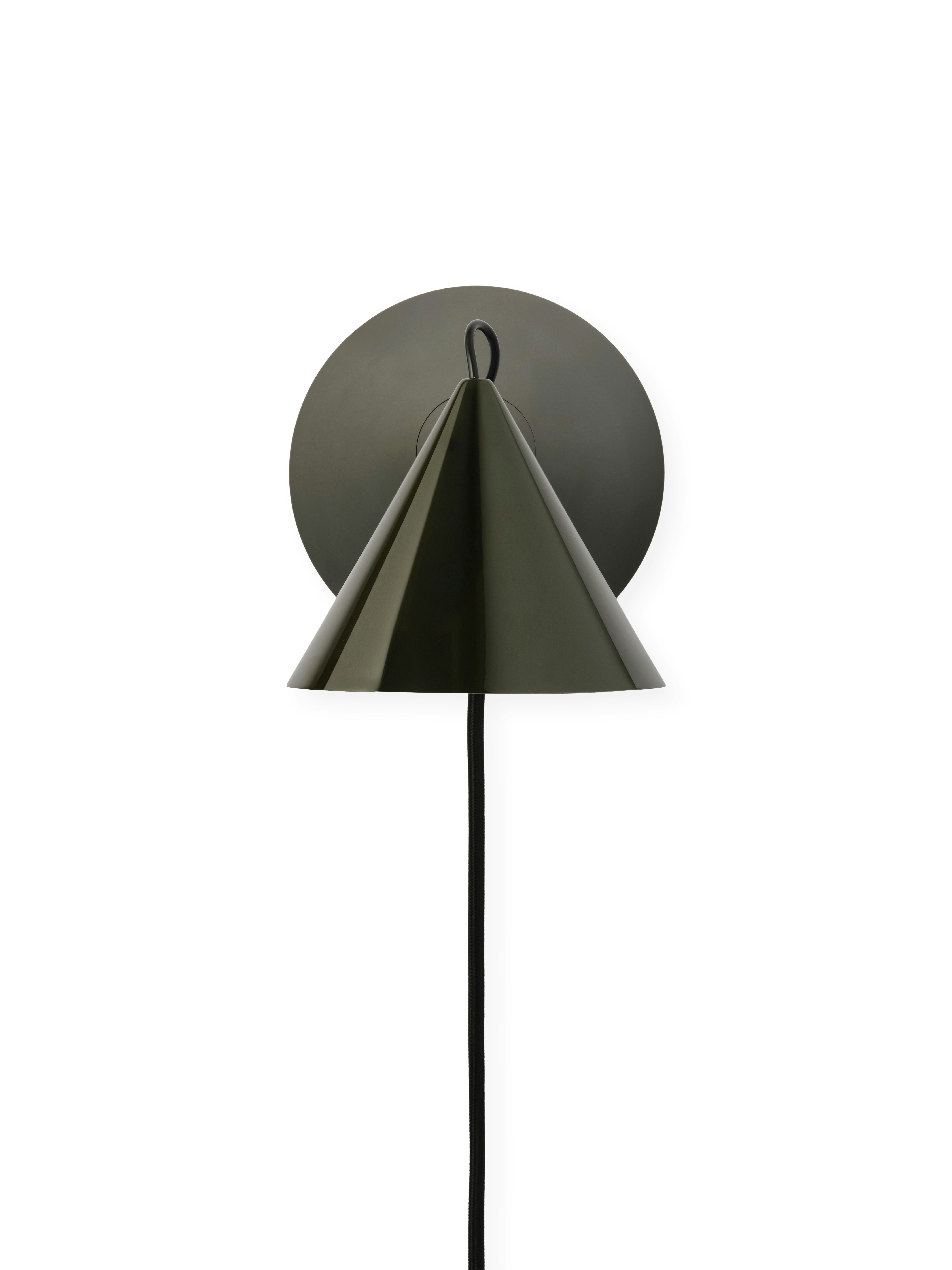 Pose Surface Wall Sconce