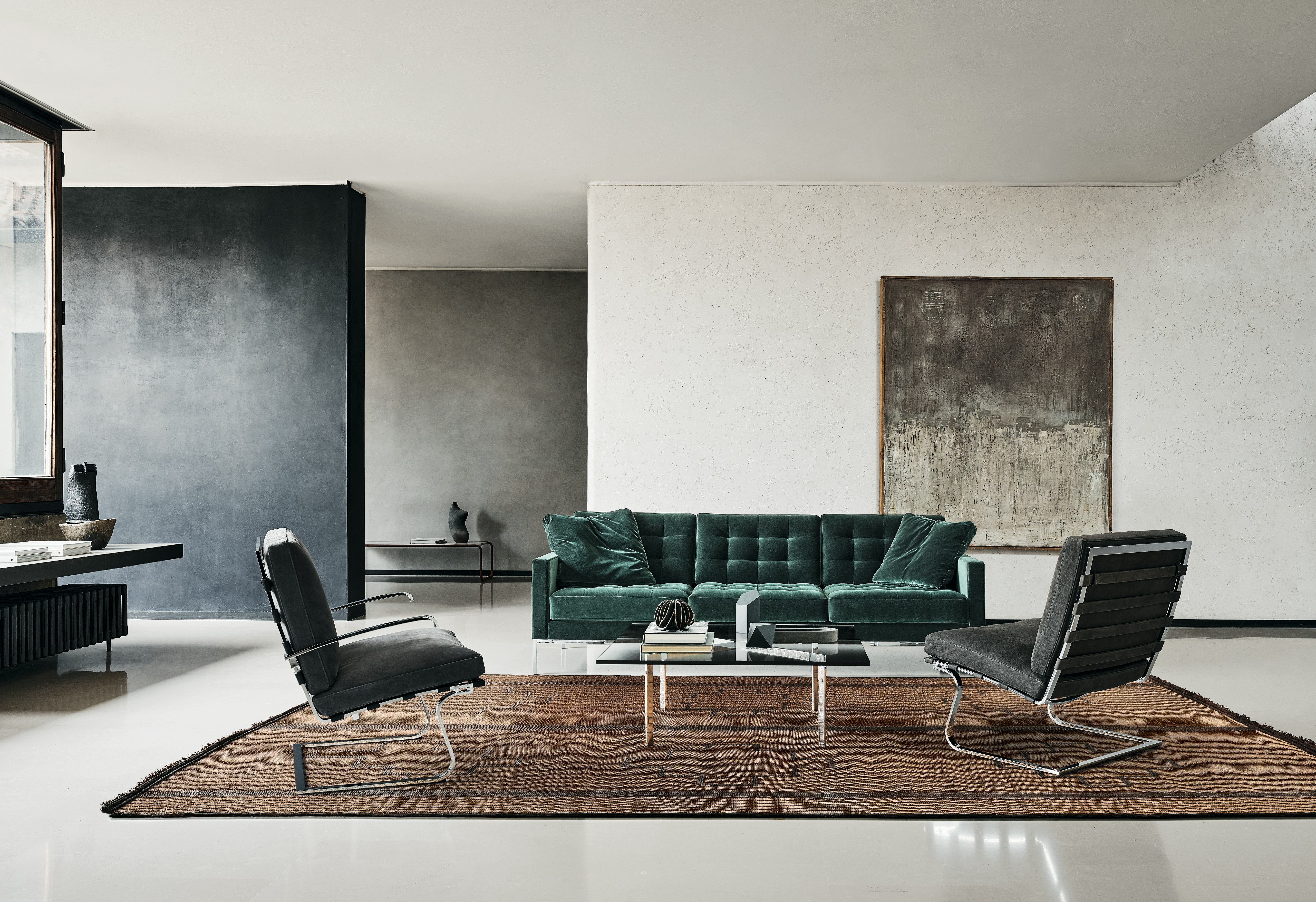 Tugenhadt, Florence Sofa and Barcelona Table