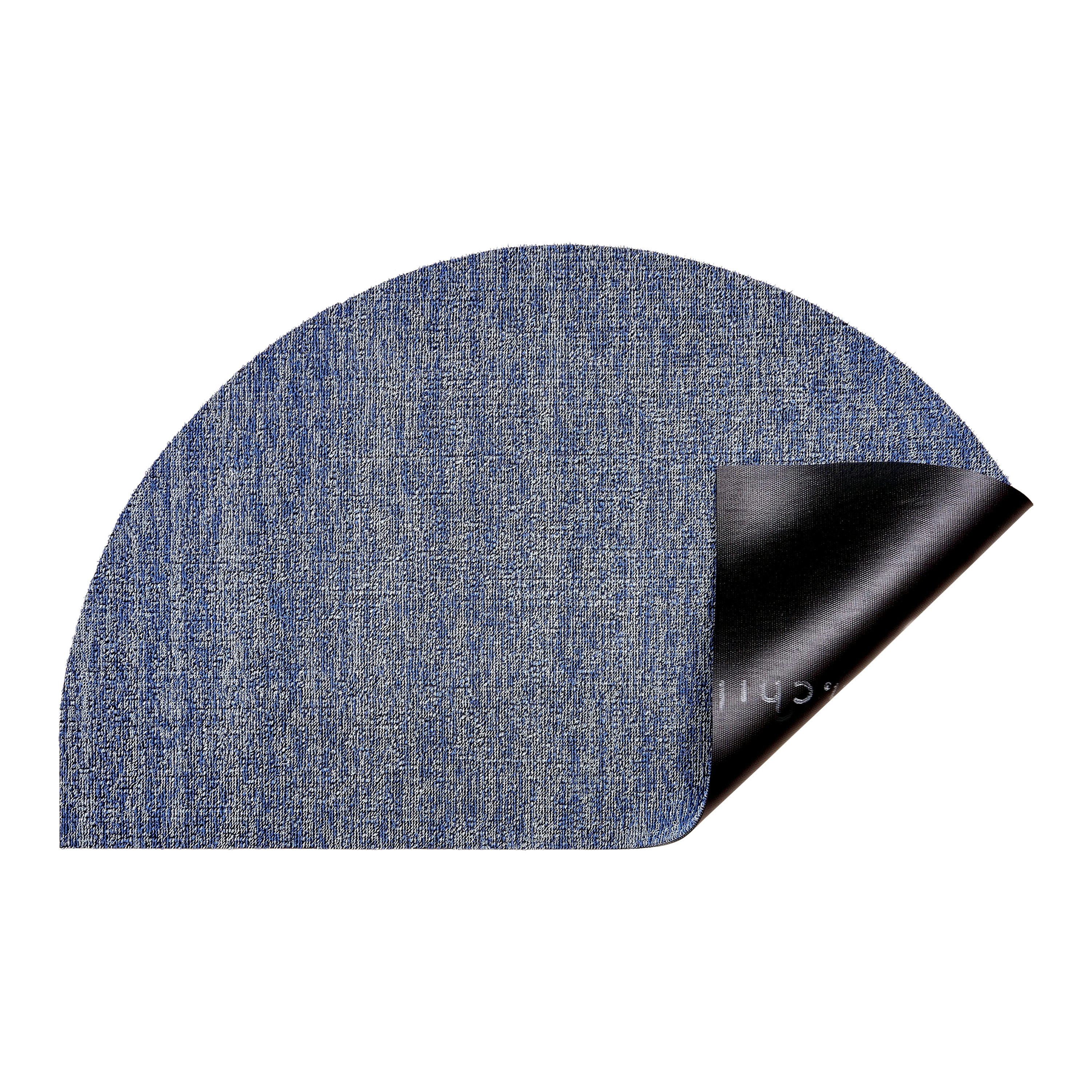 A detailed look at Chilewich Heathered Shag Mat in Semi-Circle, Cornflower.