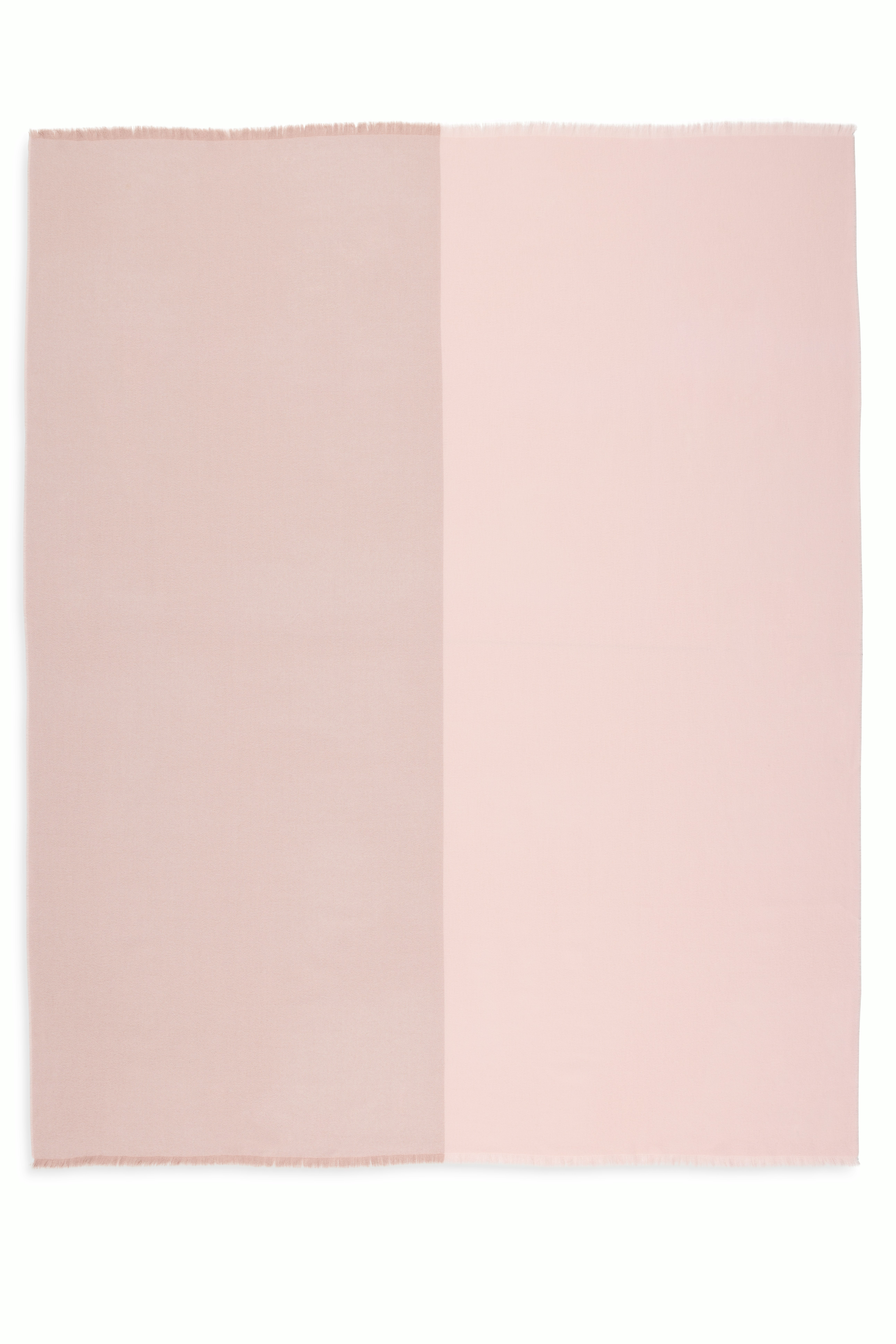 A Rift Throw in Blush Viewed from the front.