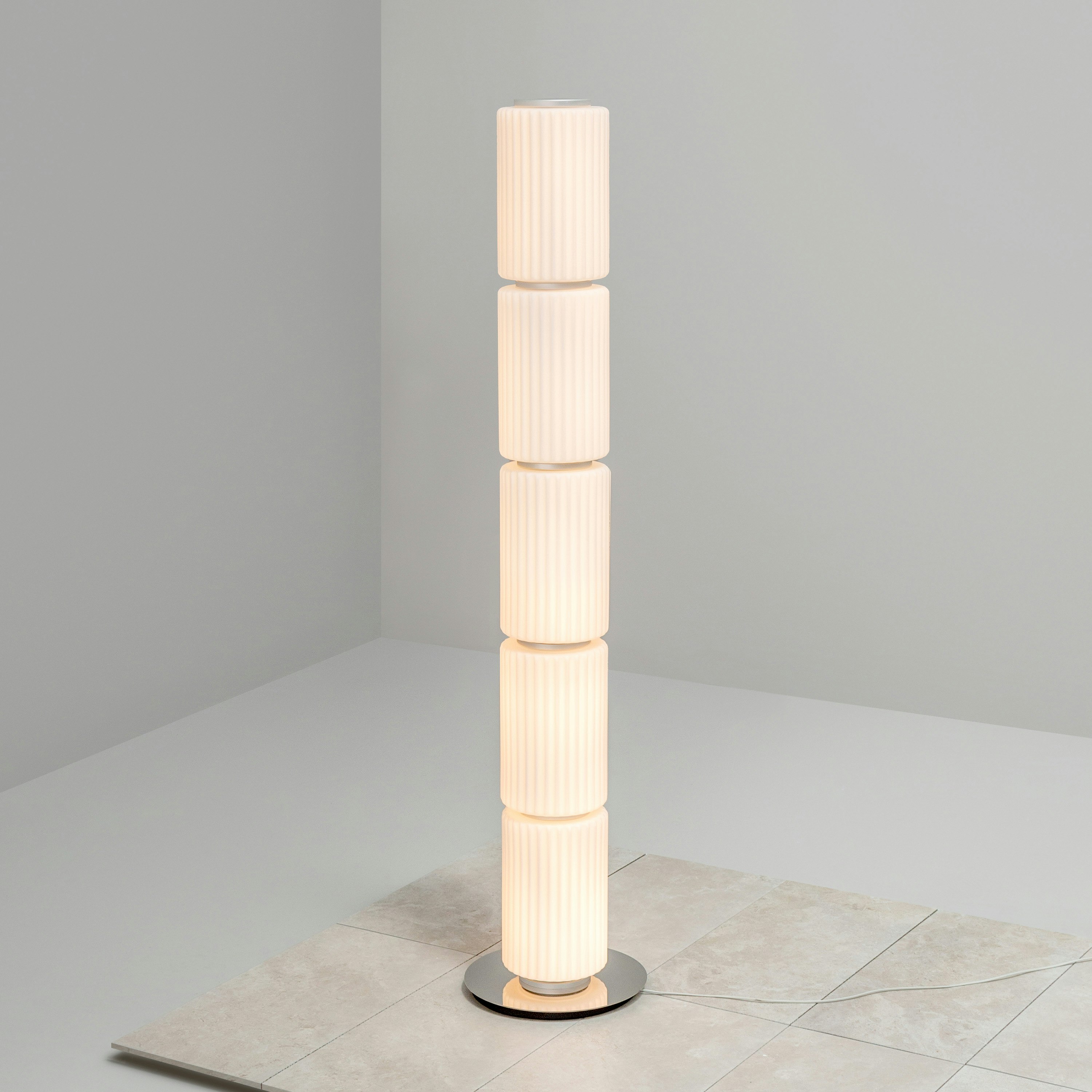 Column 175 Floor Lamp