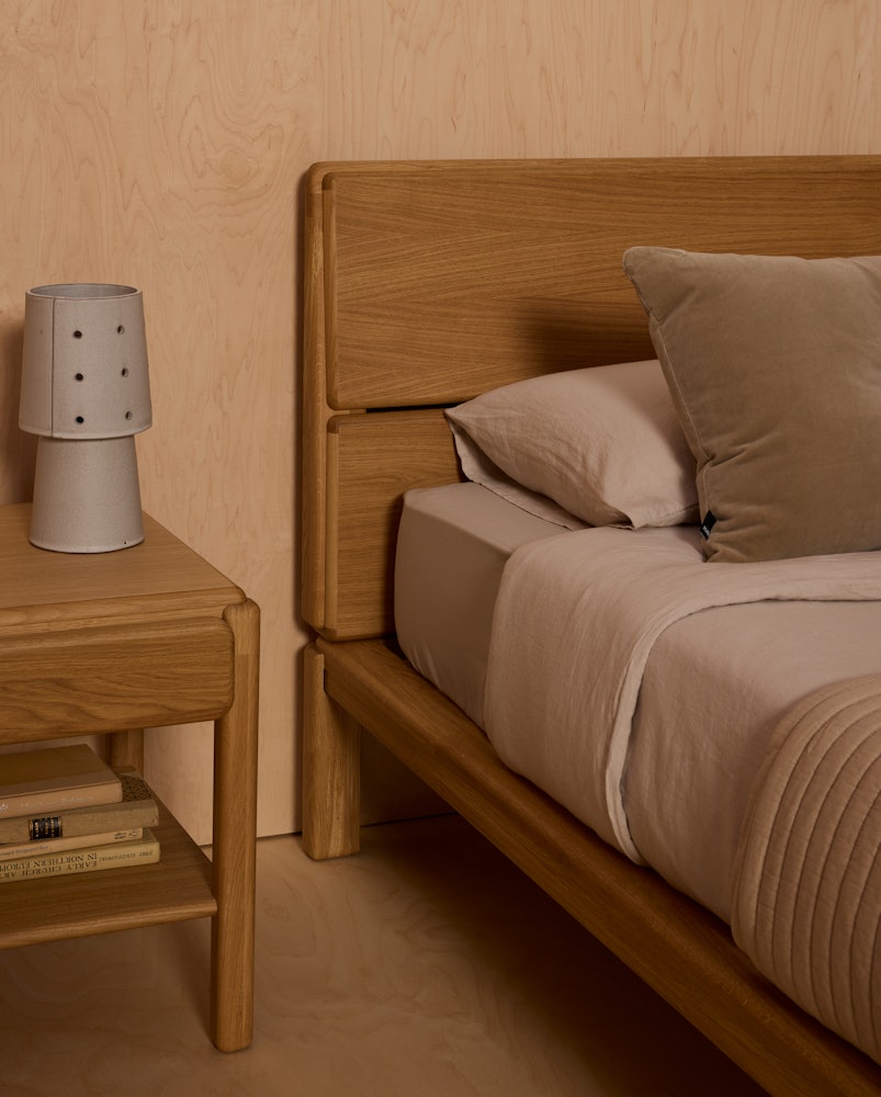 Sumu Bedside Table