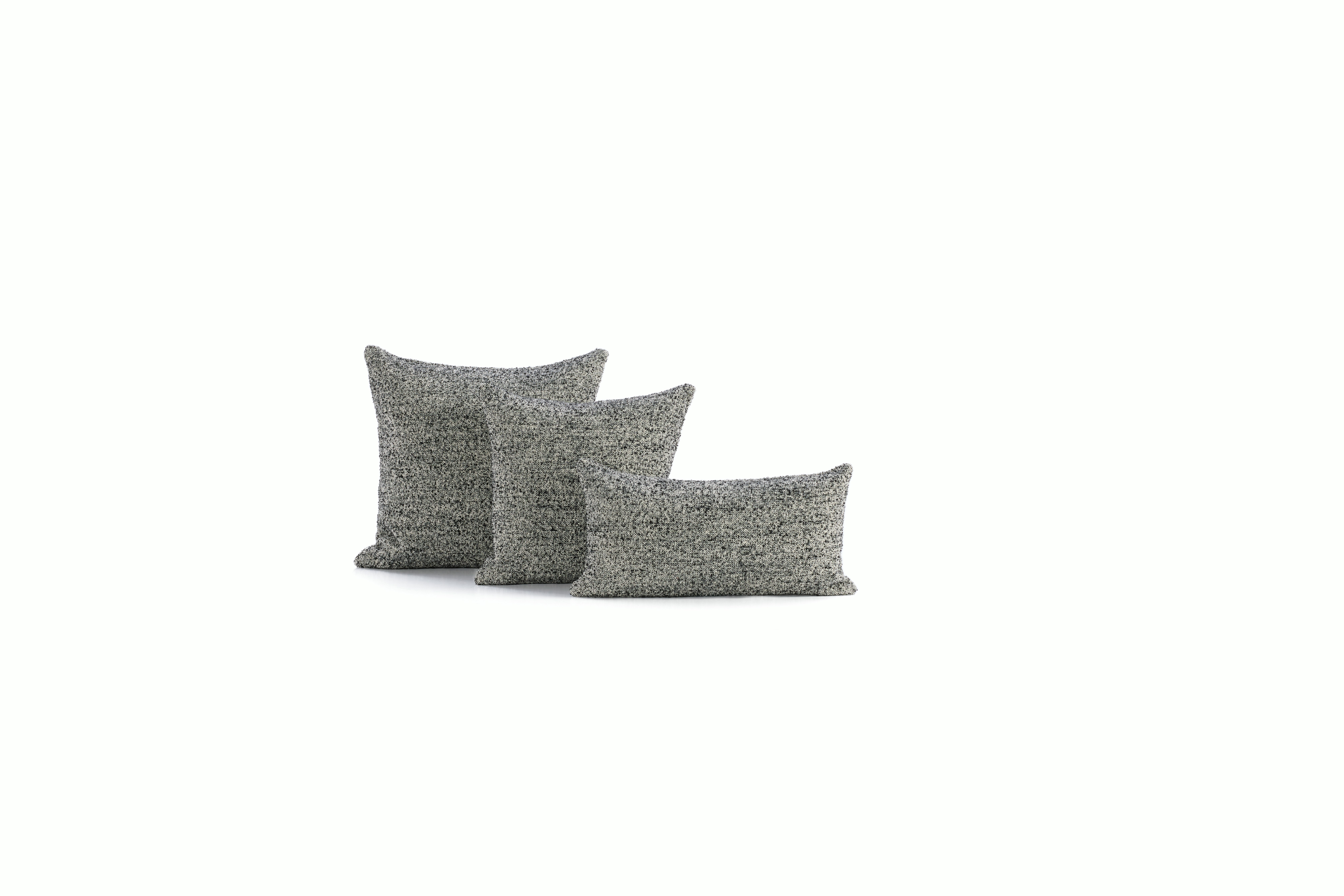 A detailed look at Ramil Pillow in Black / White.