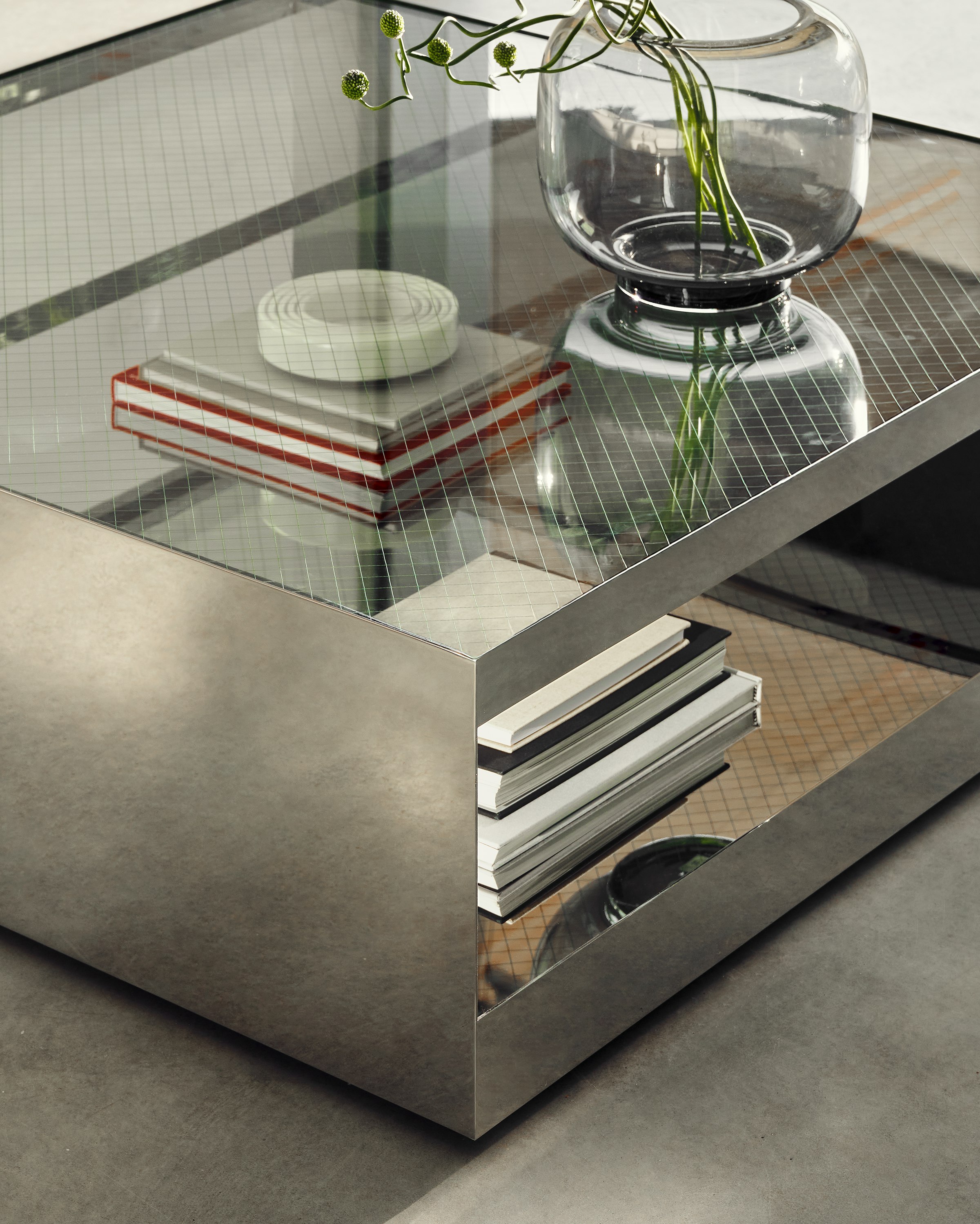 D'Urso Occasional Table | Knoll