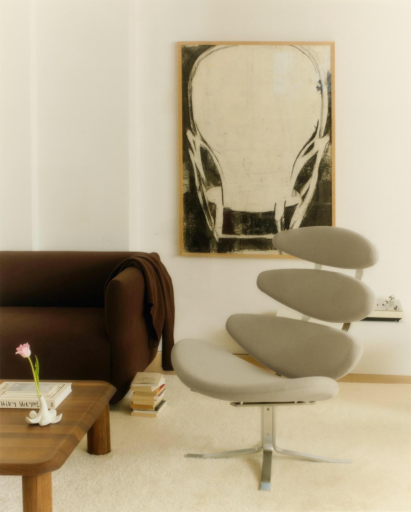 Corona Lounge Chair