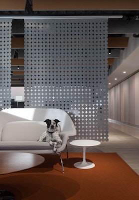 womb settee saarinen side table saarinen coffee table filzfelt