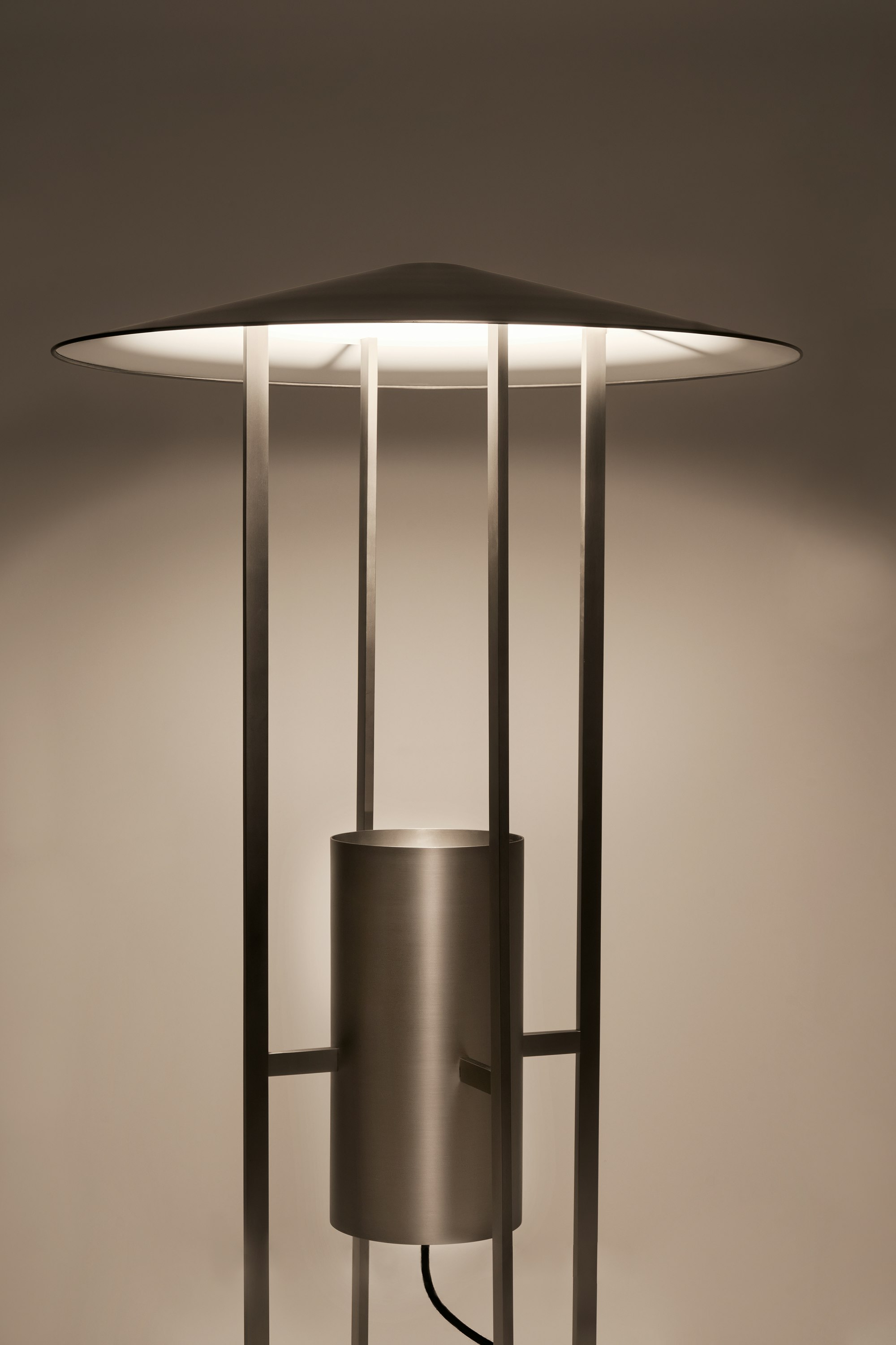 Johnson-Kelly Floor Lamp - Bronze