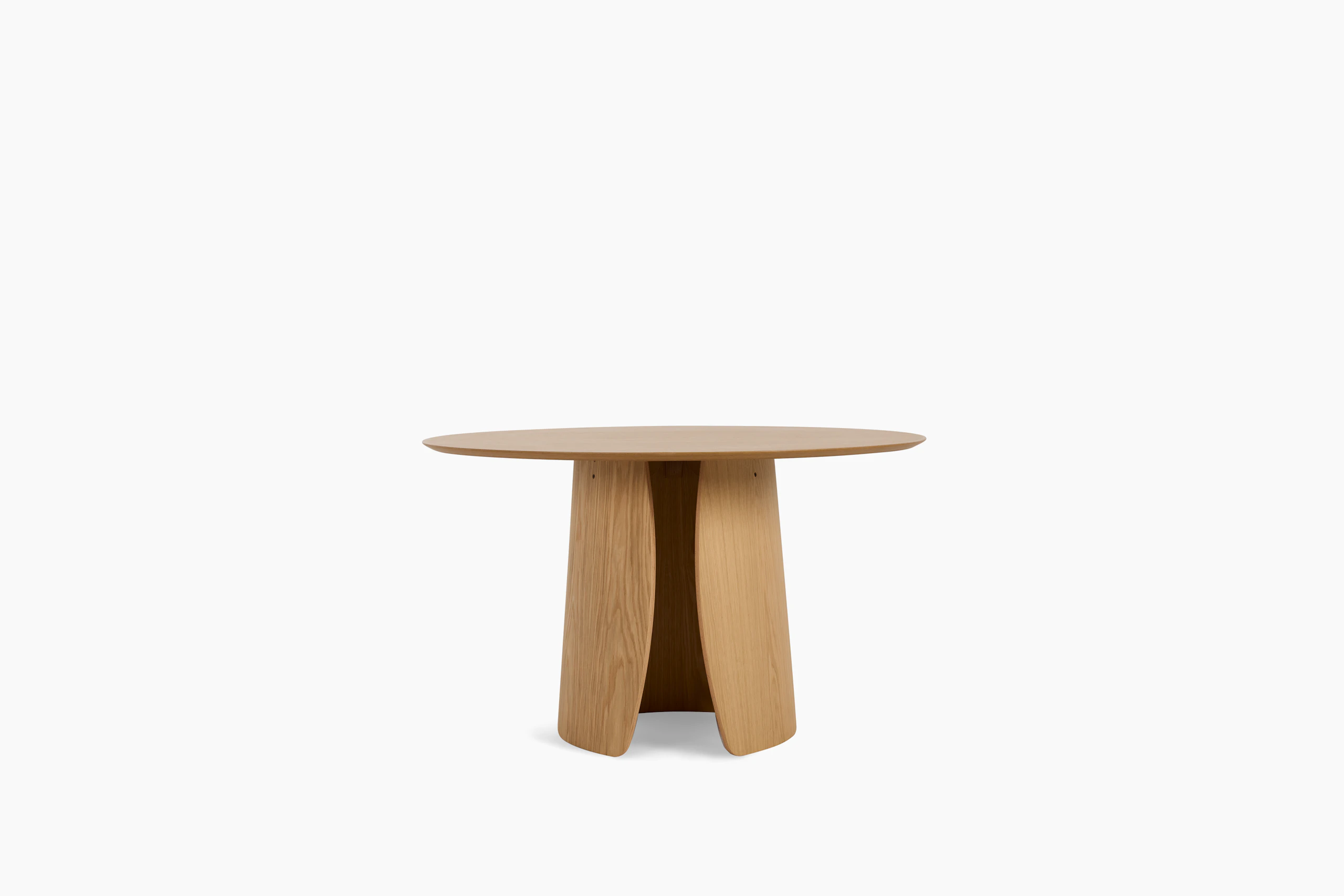 Lorea Dining Table - oak, round