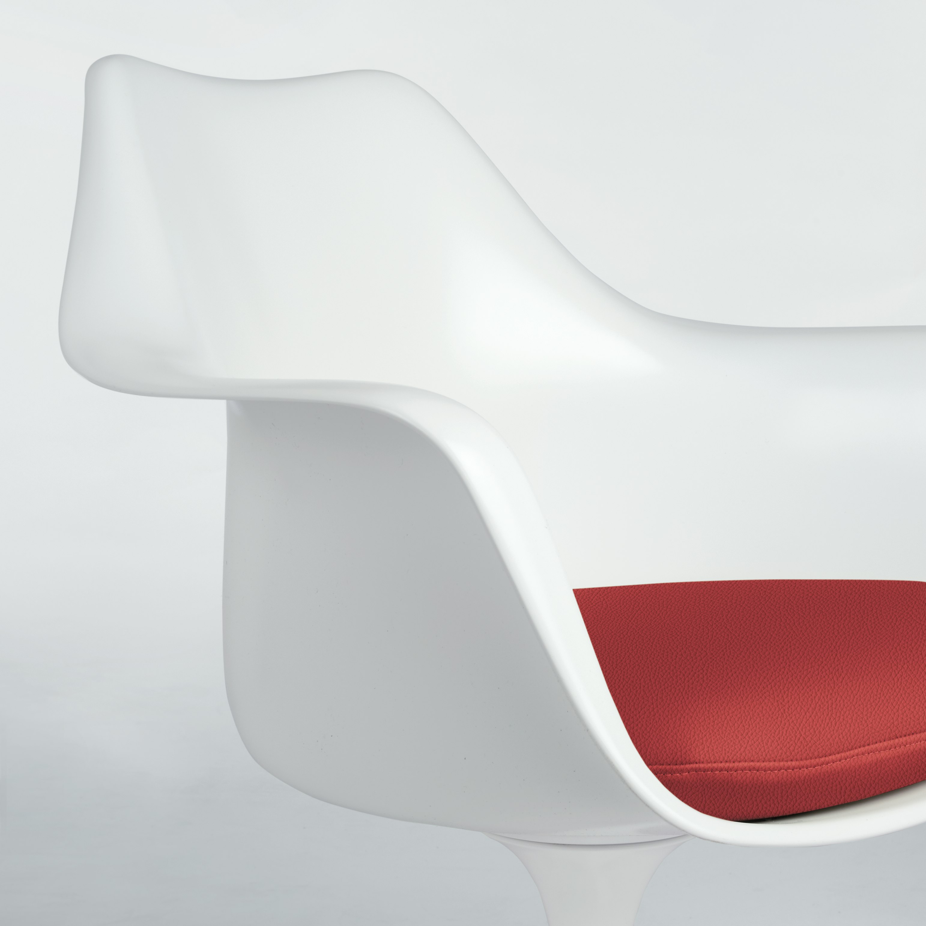 Saarinen Tulip Armchair
