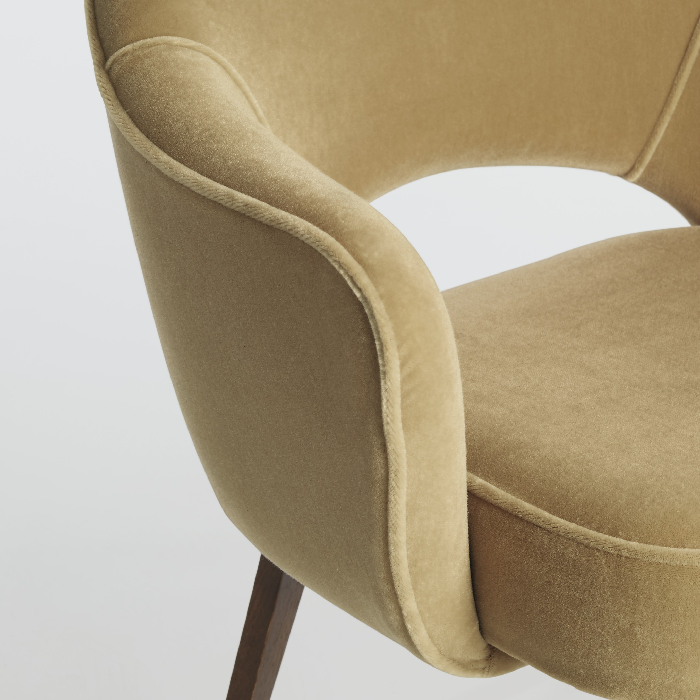 Saarinen Executive Armchair with Wood Legs