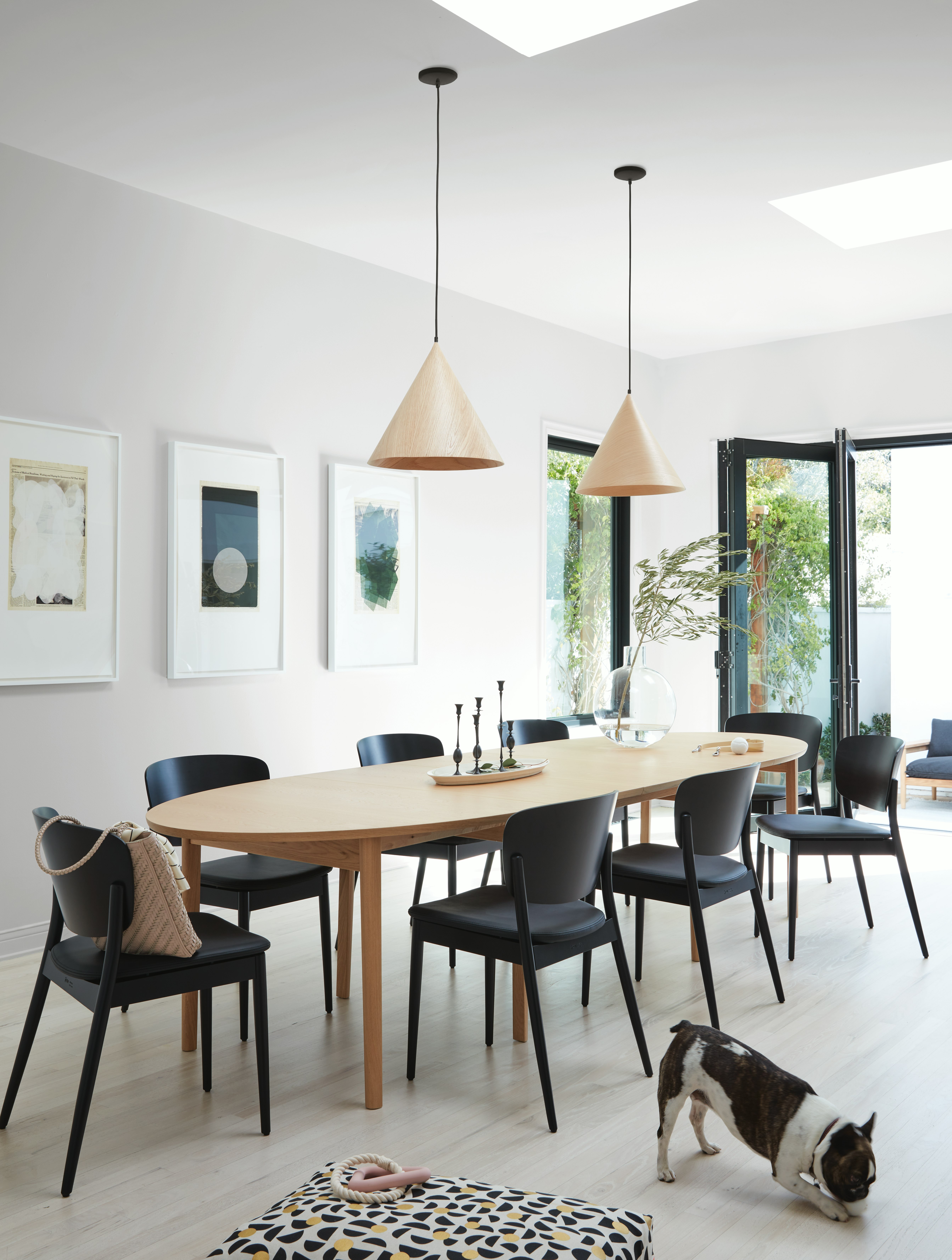 Gala Extension Table Four Leaves with Valencia Chairs