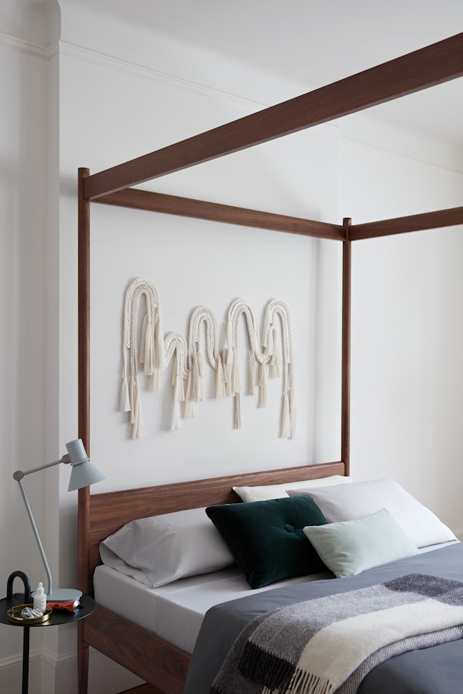 Cove Canopy Bed