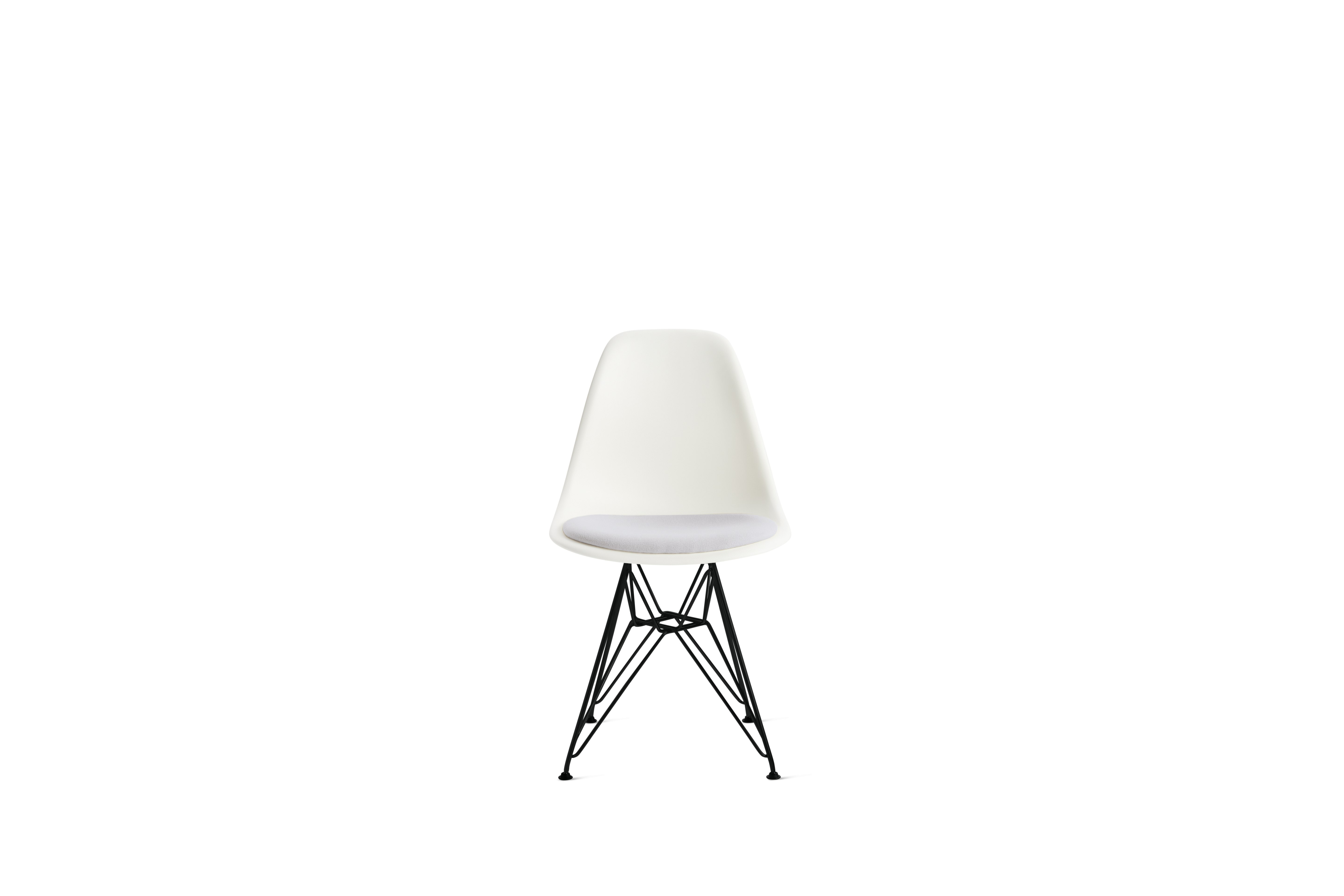 Eames Molded Plastic Side Chair with Seat Pad – Design Within Reach