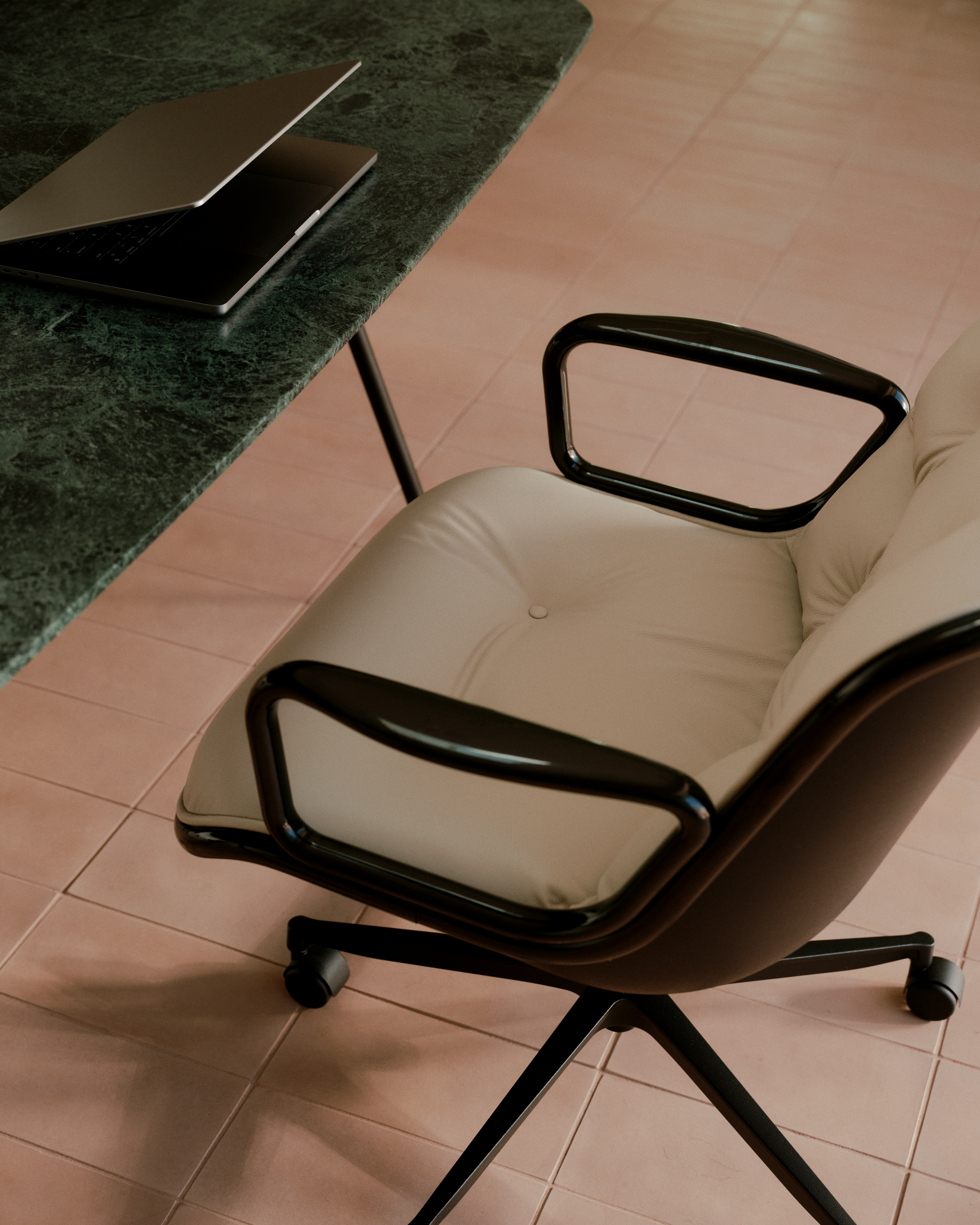 Pollock Executive Chair