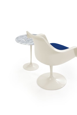 Tulip Armchair Saarinen Side Table