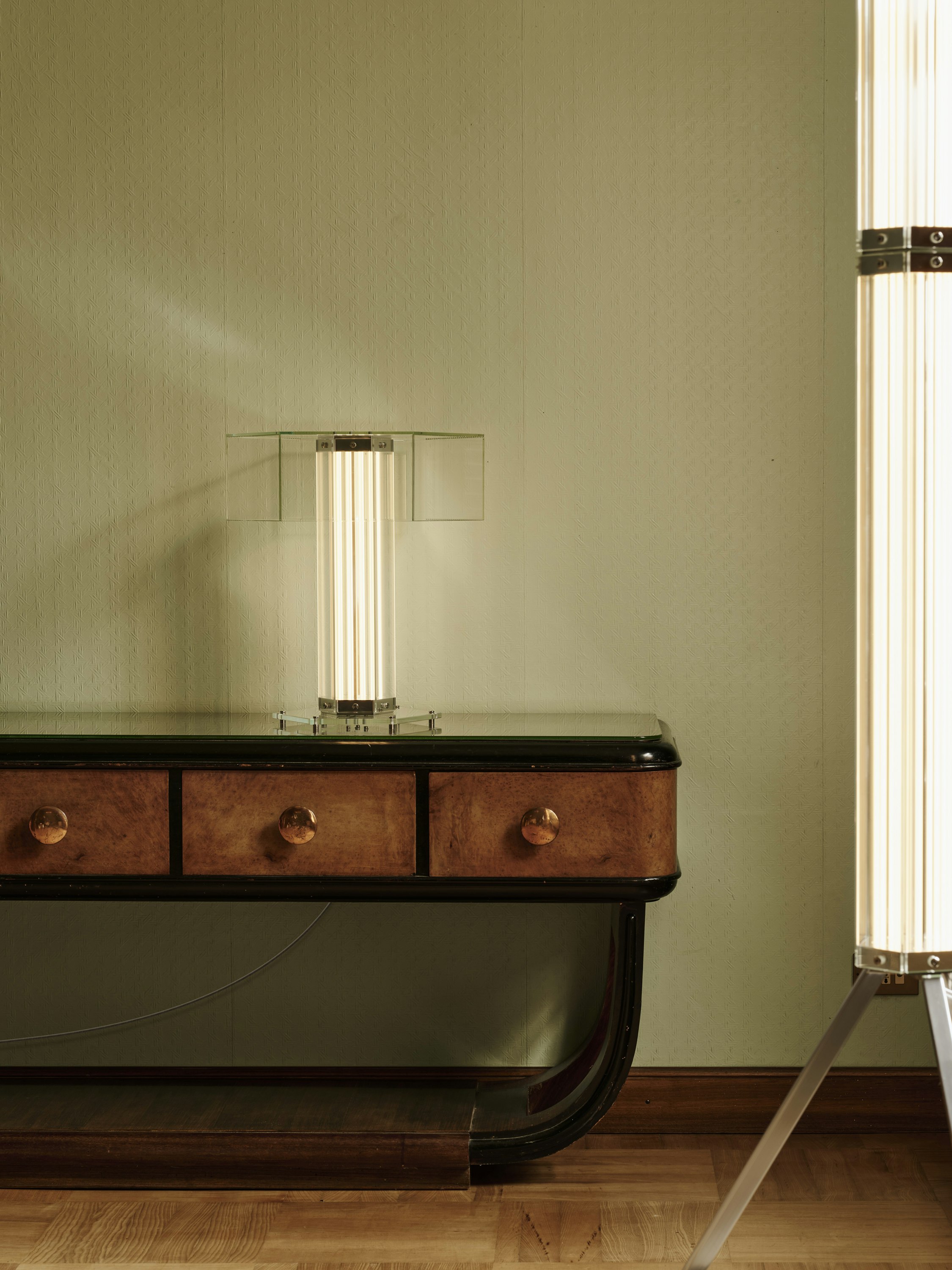 SuperWire Table Lamp