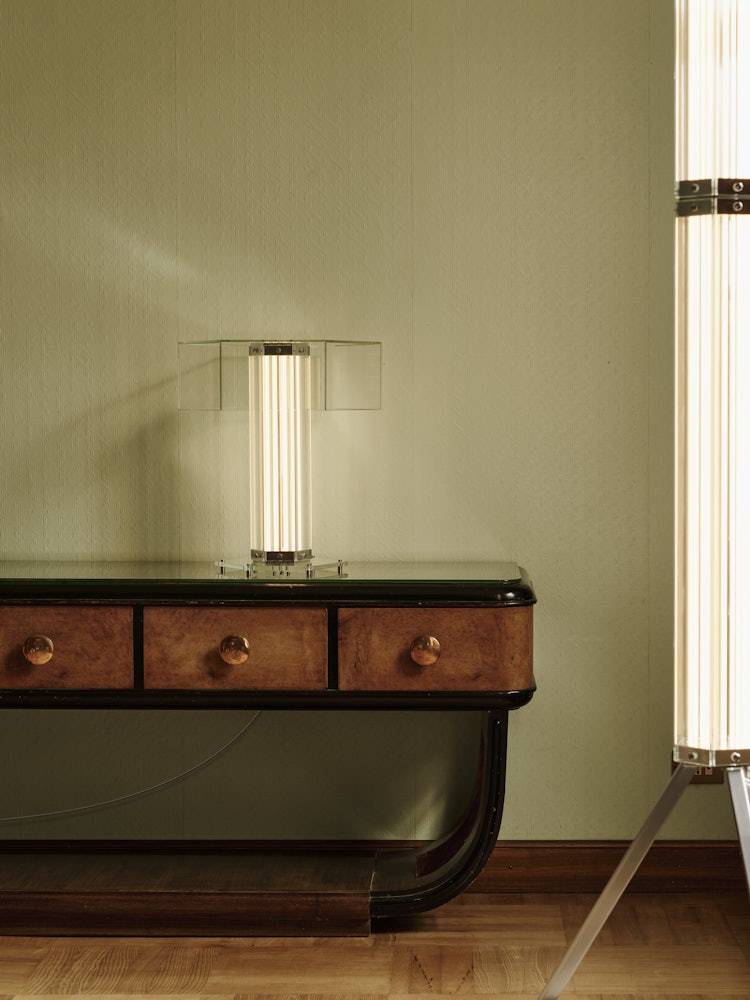 SuperWire Table Lamp