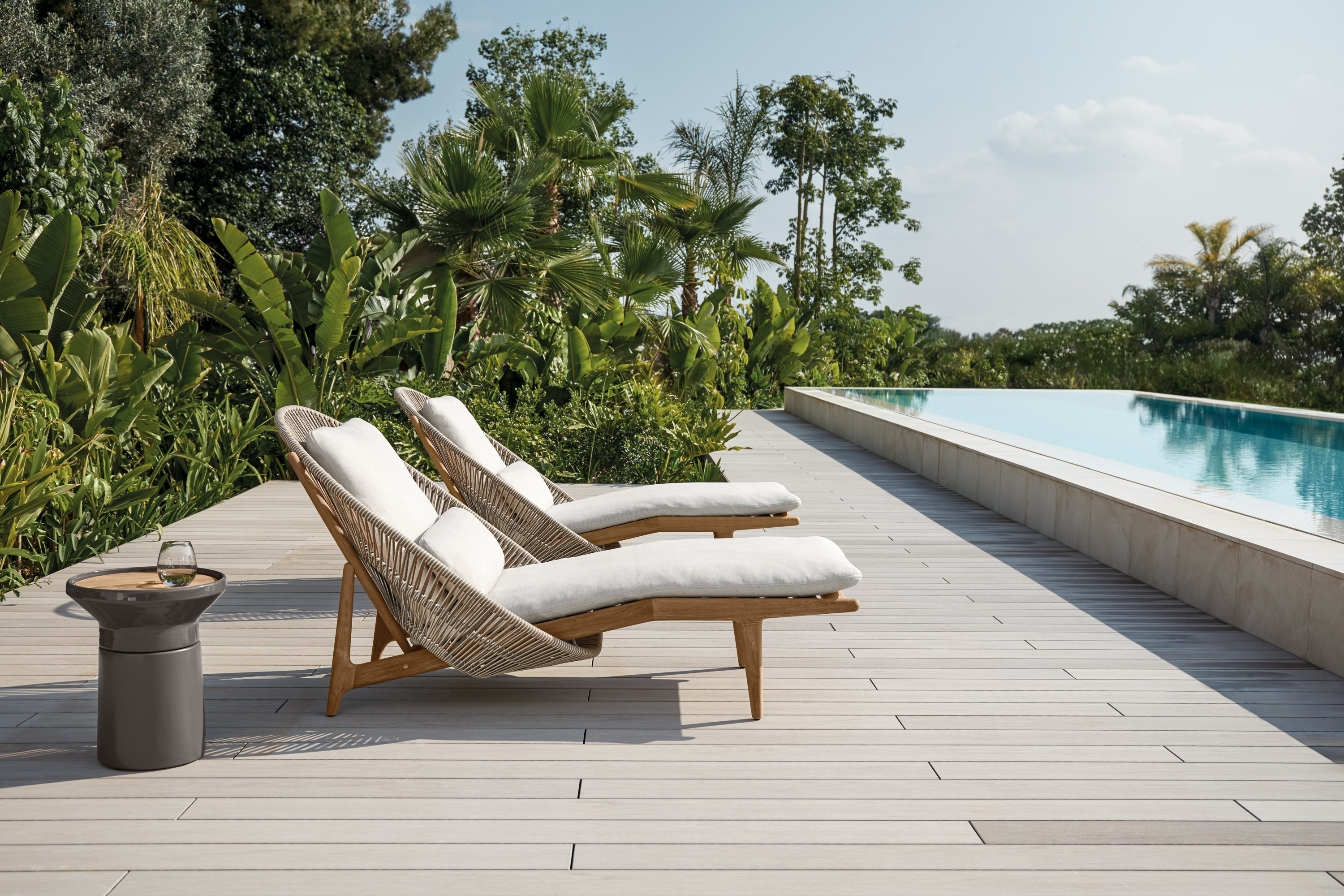 Bora Chaise Lounge