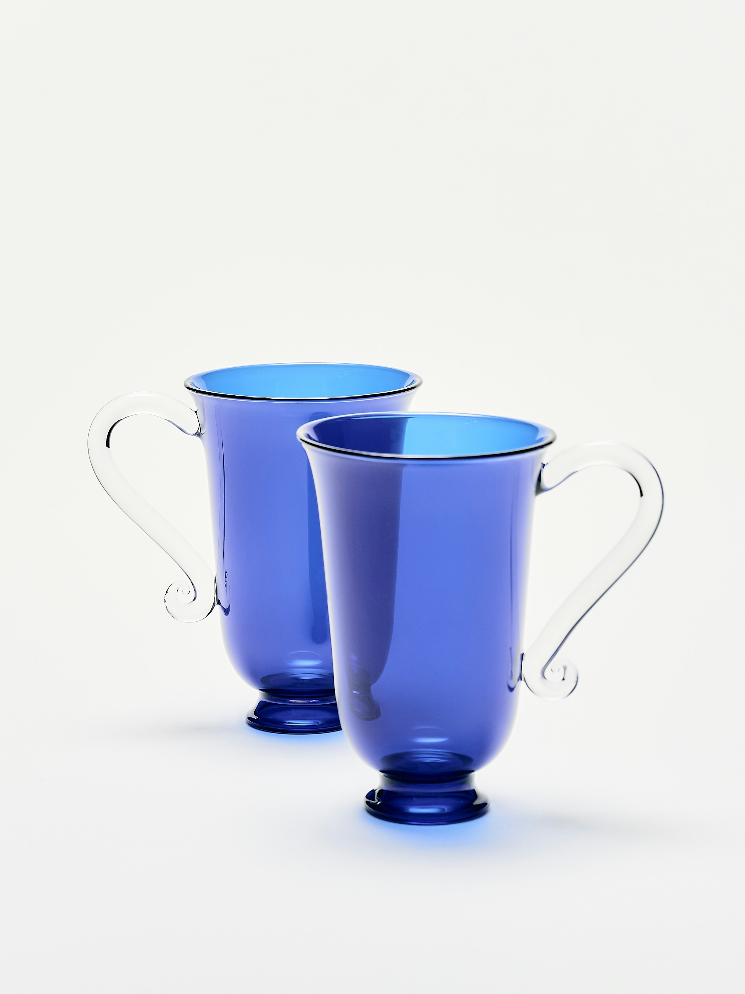 A detailed look at Grande Tasse Cups in Blue Clear.