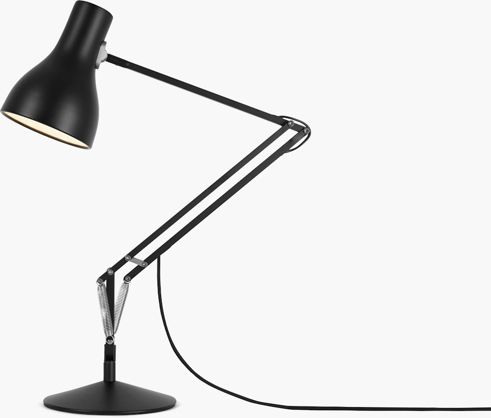 Type 75 Desk Lamp in jet black