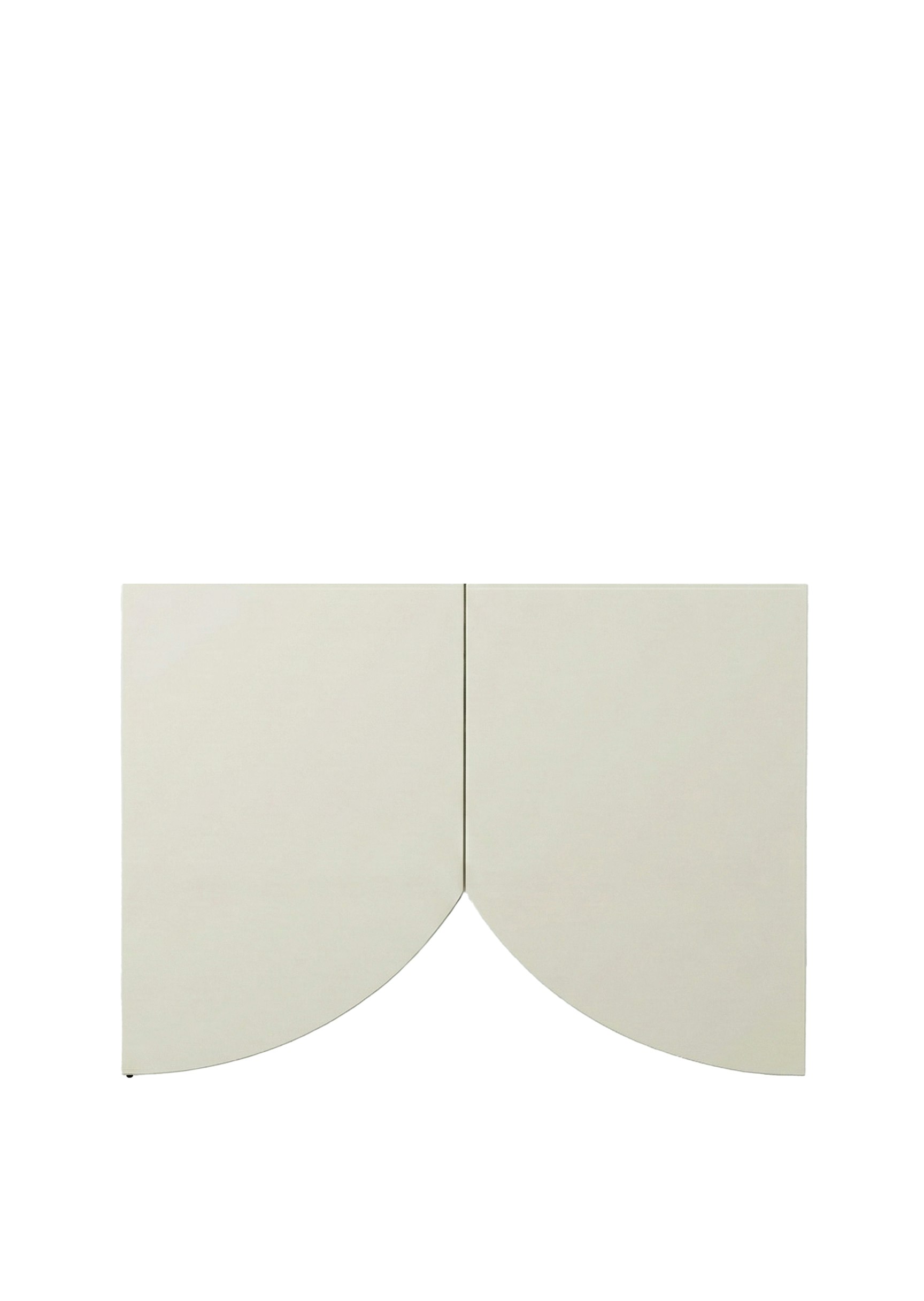 Bridges Cabinet, Curtain