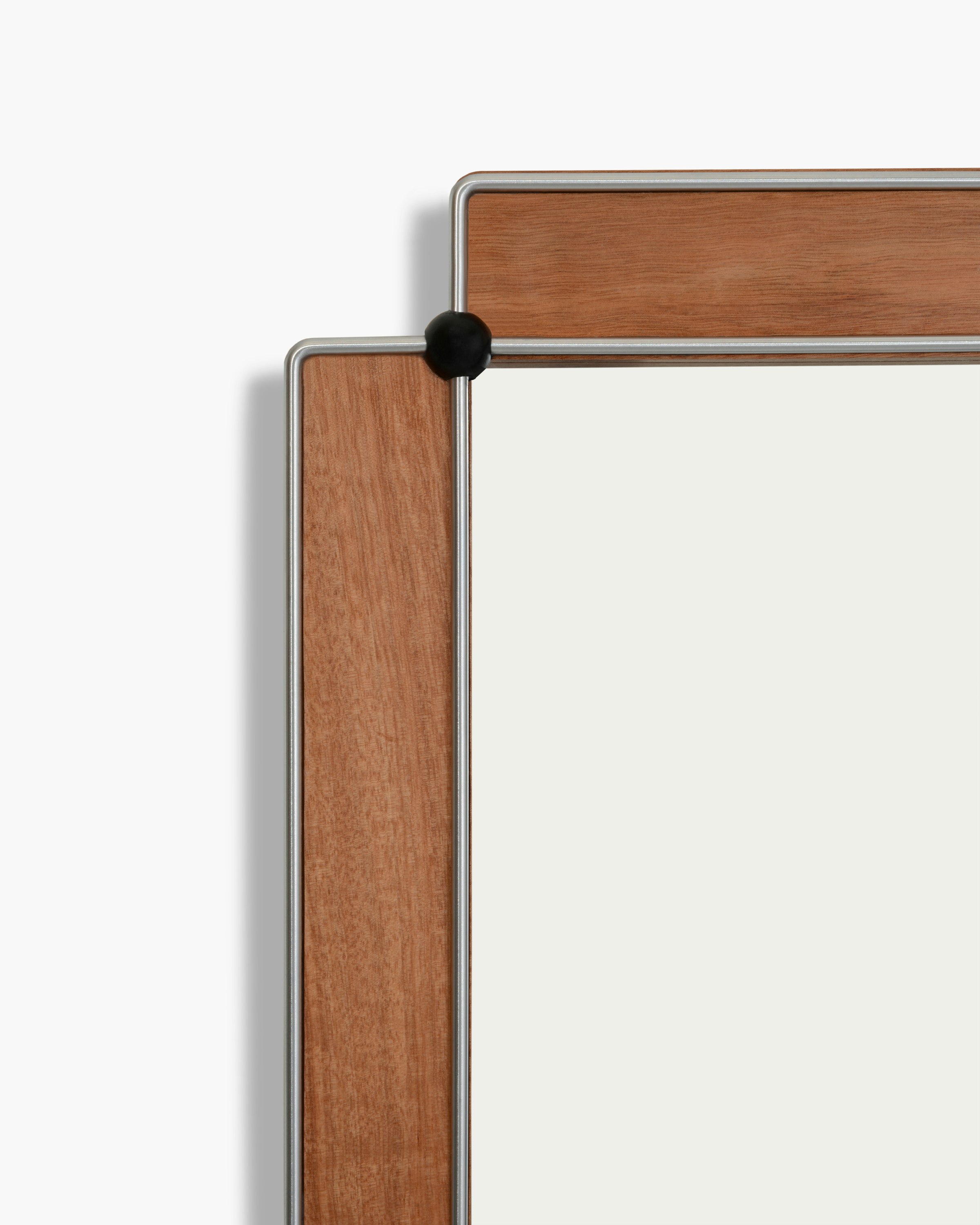 Trim Mirror