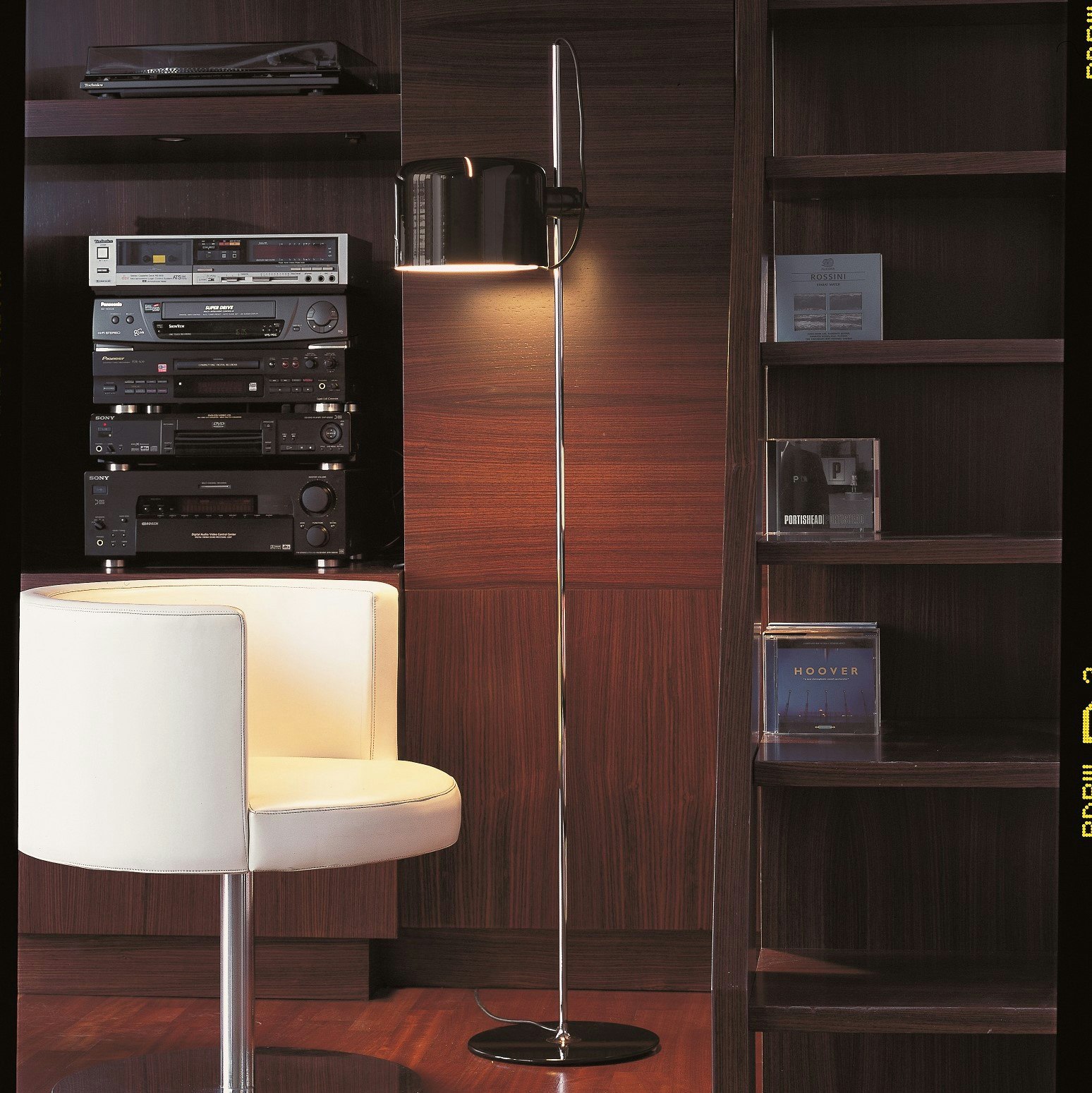 Coup&eacute; Floor Lamp