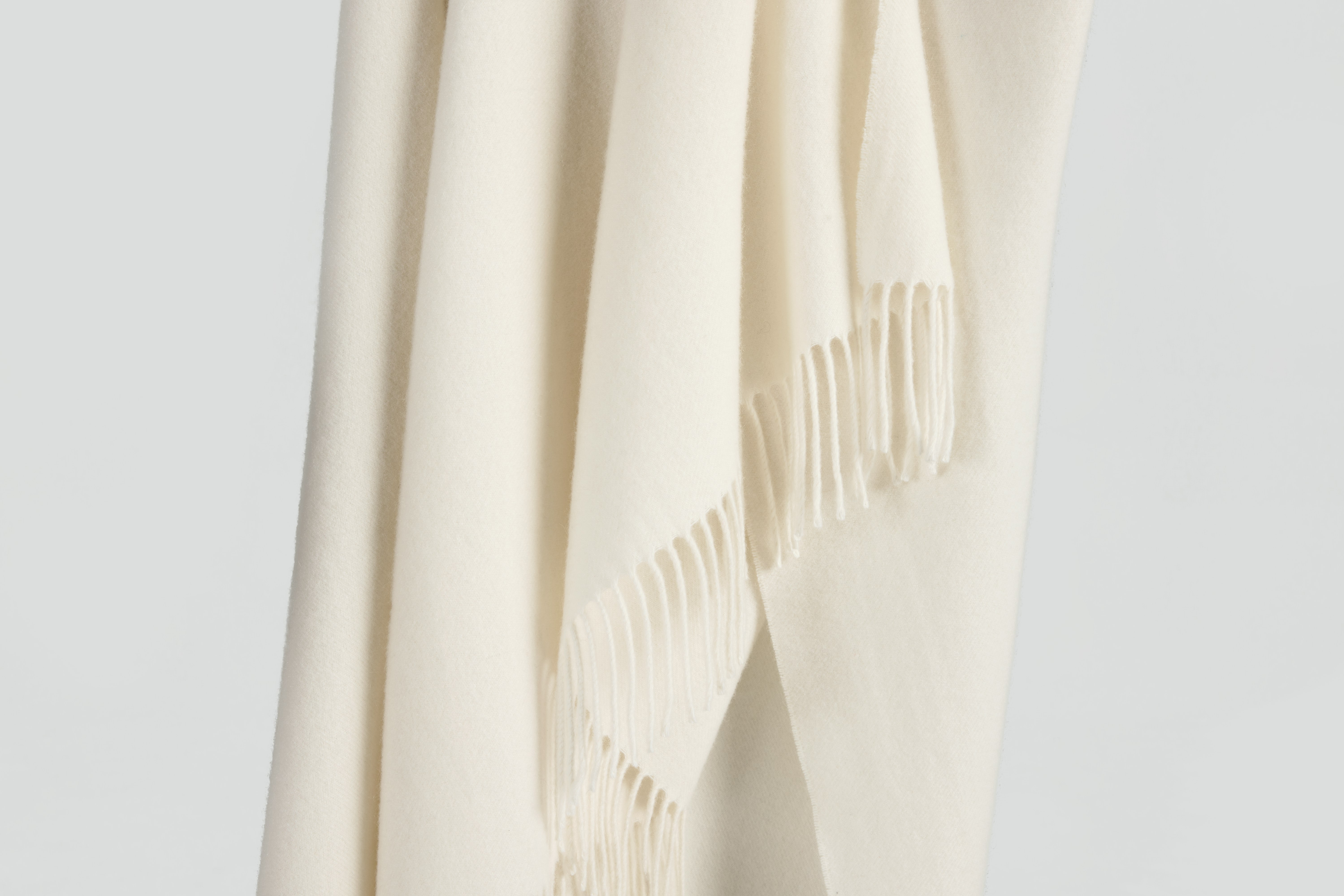 Geneva Cashmere Throw - ivory