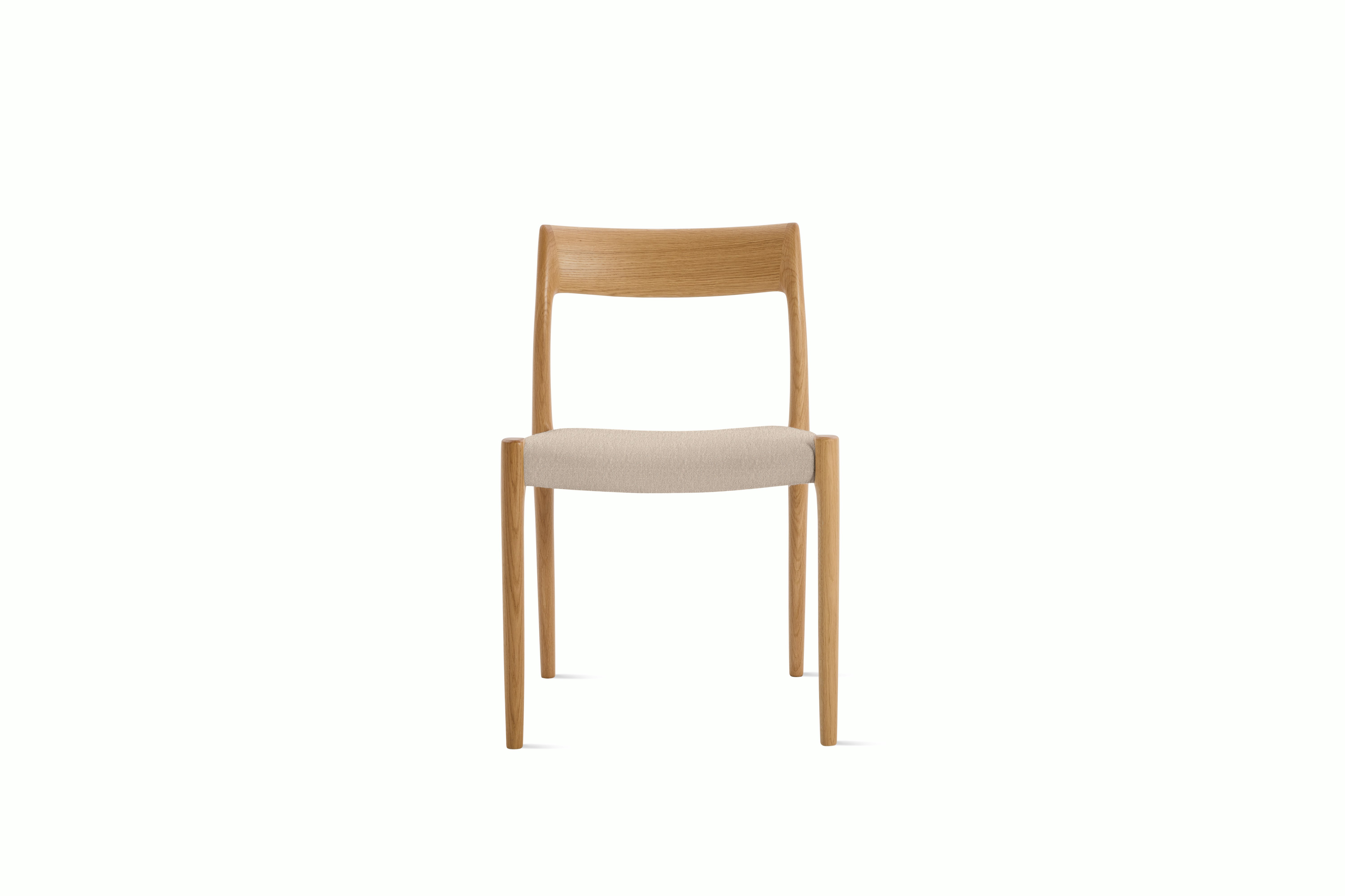 M&oslash;ller Model 77 Side Chair in Oak,  Album Linen,  Gentle