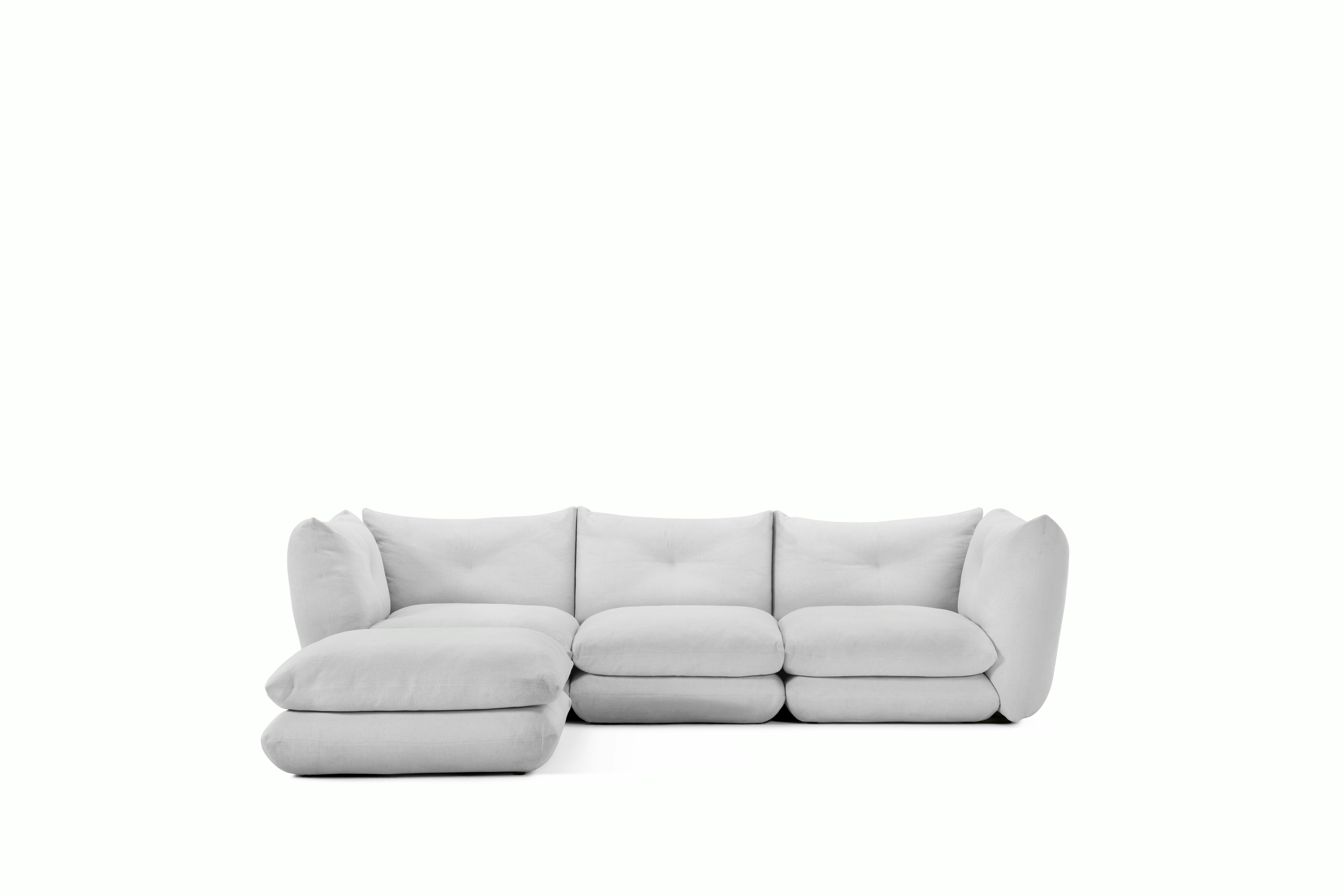 A Perron Pillo Sectional in Winter viewed from the front.