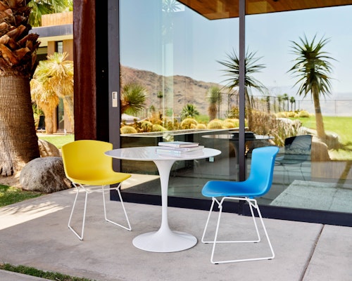 Saarinen Outdoor Dining Table Bertoia Molded Shell Side Chair