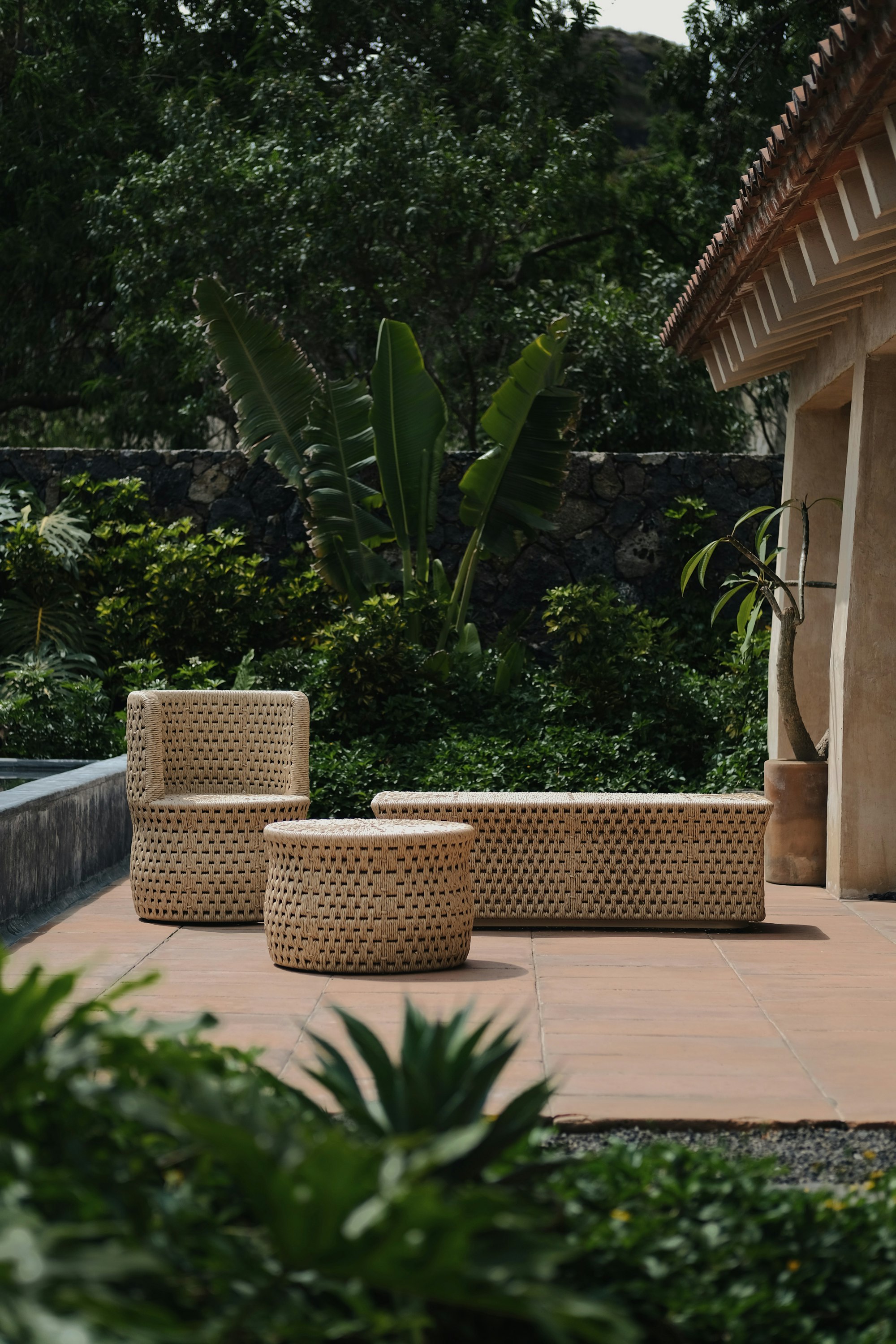 Oasis Outdoor Lounge Chair