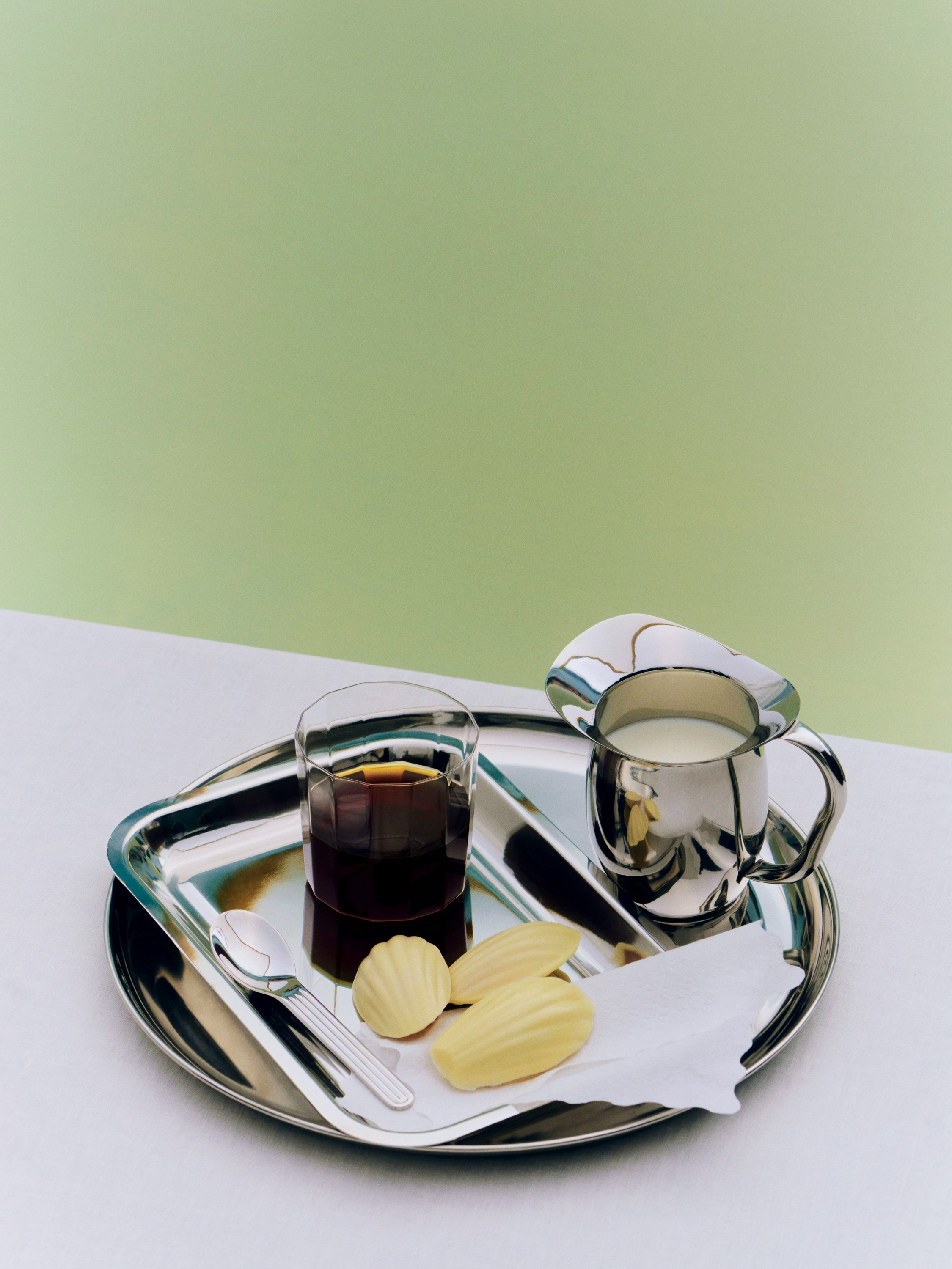 Essential Steel Round Dish